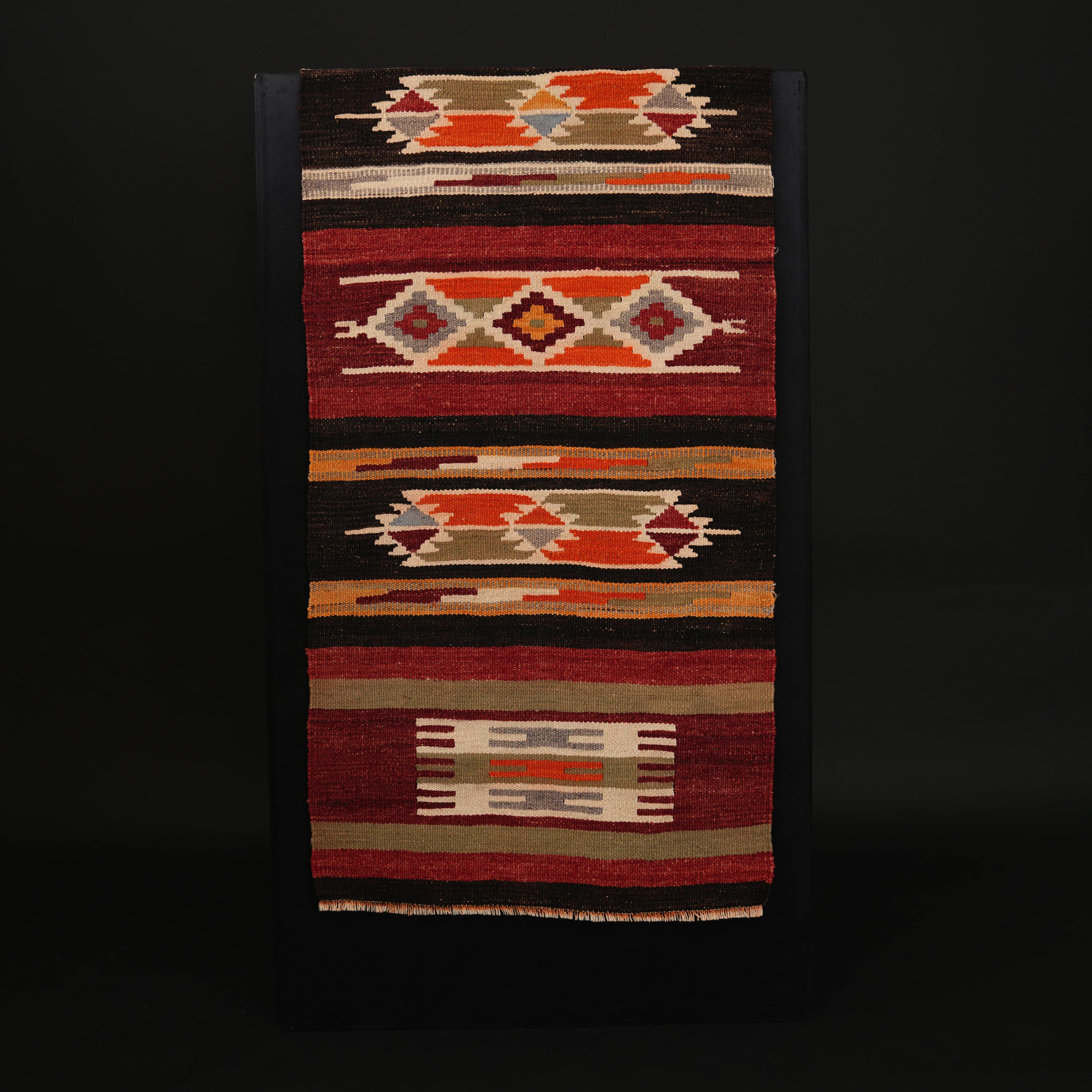 El Dokuma Anadolu Desenli Rengarenk Yün Kilim