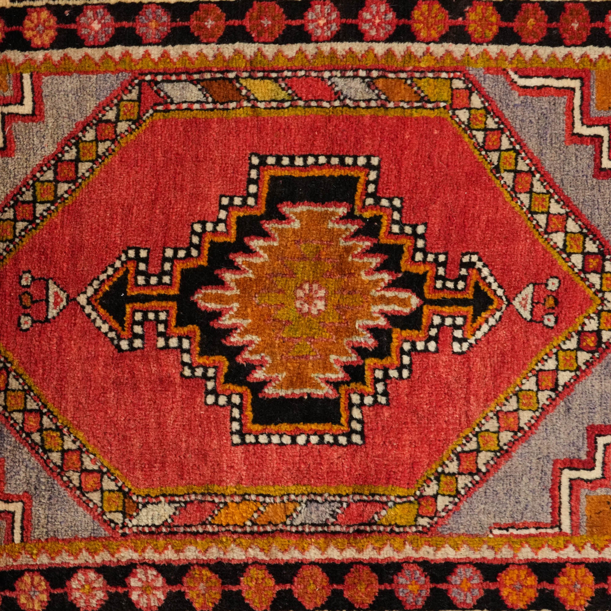 Ortaköy Sandık Eskisi 70 Yaş Kirmen El Dokuma Halı