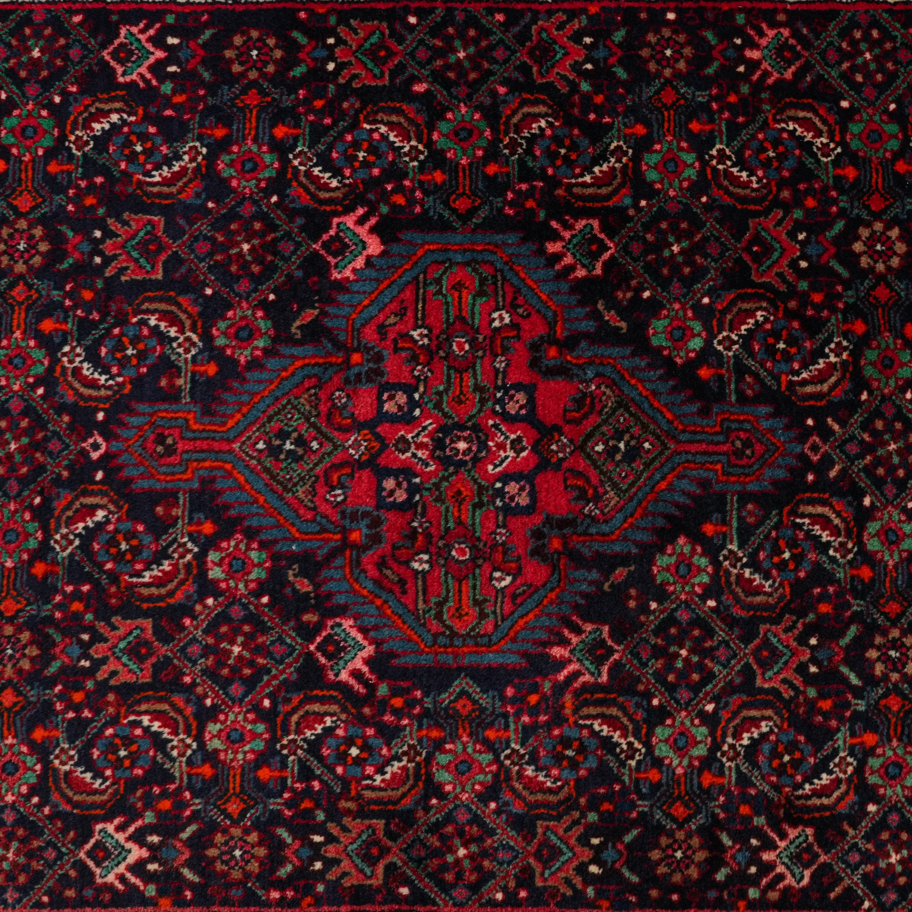 El Dokuma Anadolu Desenli Yün Sandık Eskisi Bicar Halısı