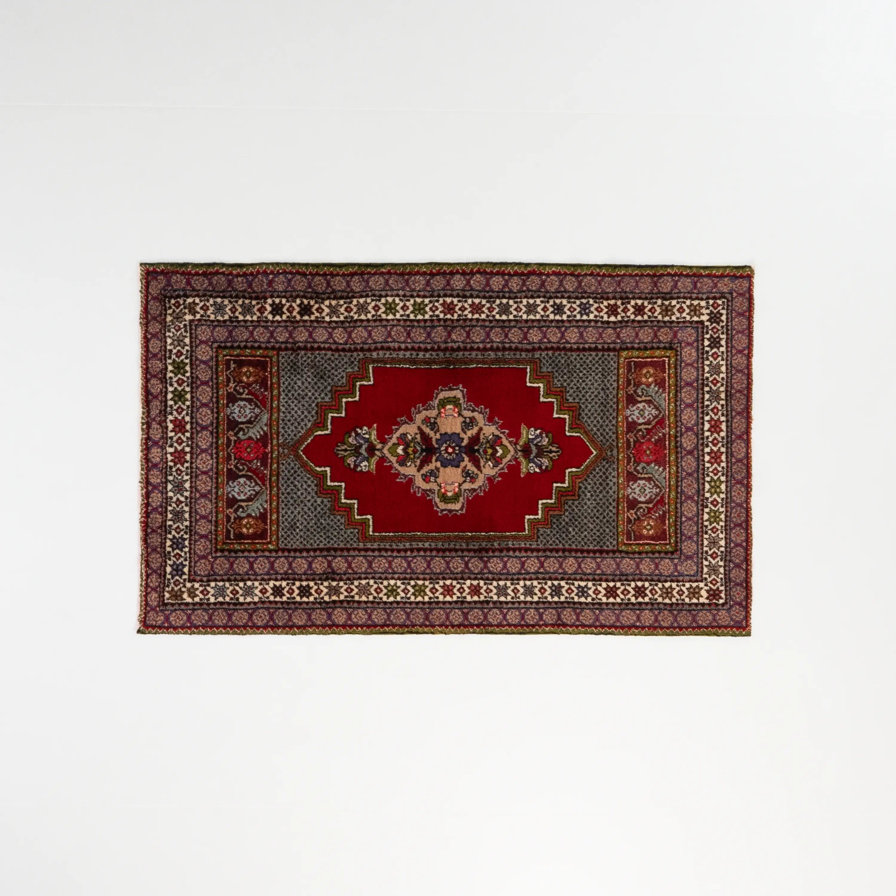 El Dokuma Anadolu Desenli +70 Yaş Kırmızı Yün Sandık Eskisi Kök Boyalı Kırşehir Halısı