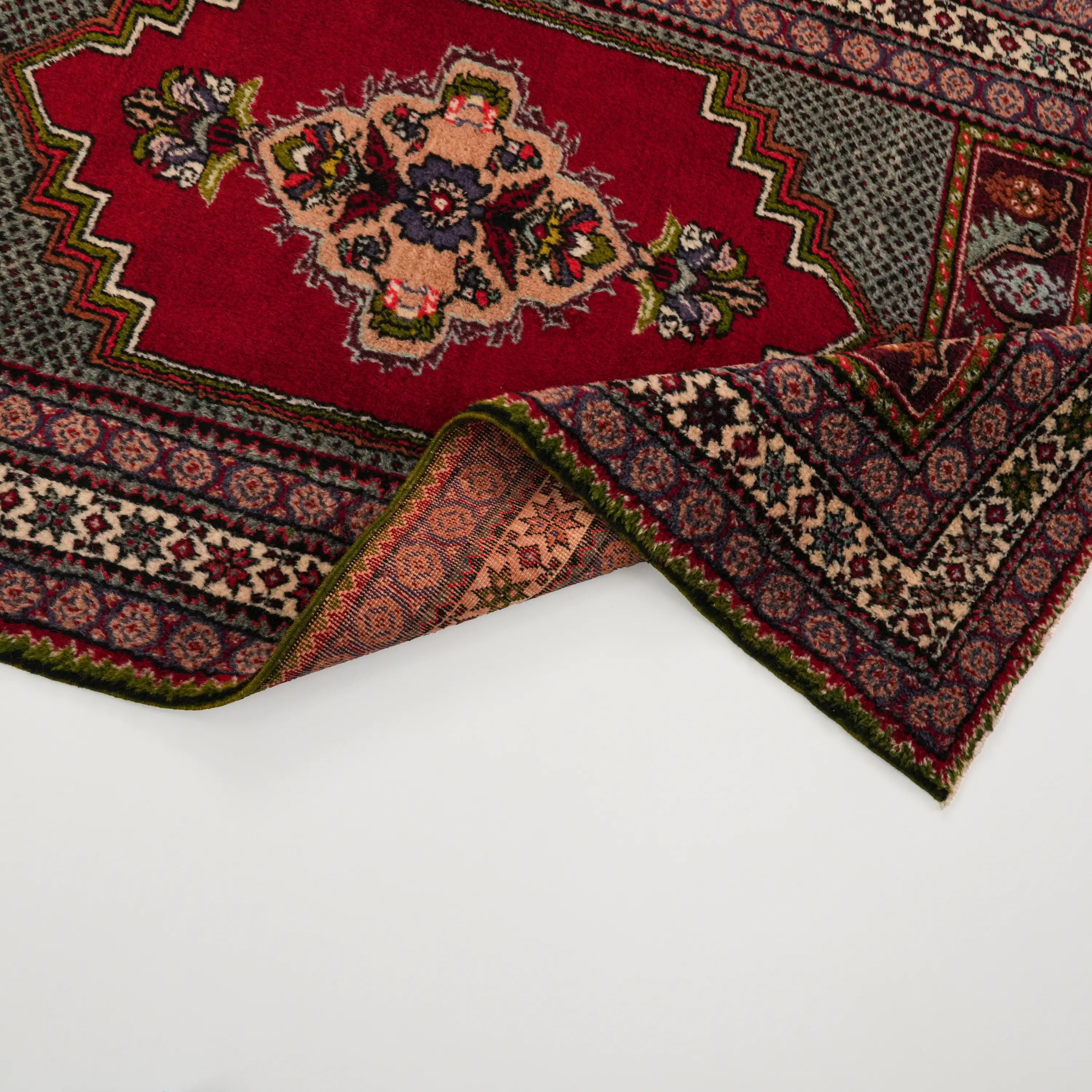 El Dokuma Anadolu Desenli +70 Yaş Kırmızı Yün Sandık Eskisi Kök Boyalı Kırşehir Halısı