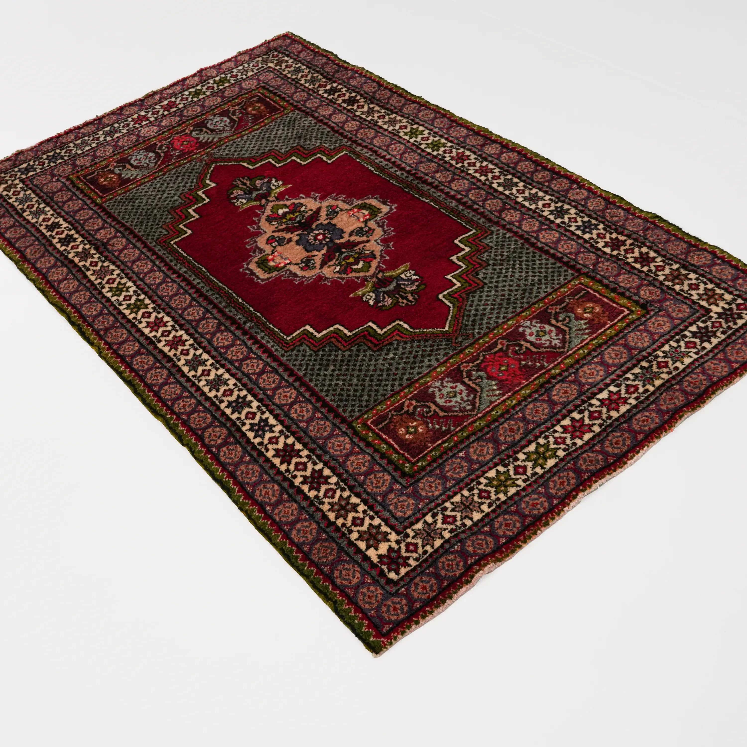 El Dokuma Anadolu Desenli +70 Yaş Kırmızı Yün Sandık Eskisi Kök Boyalı Kırşehir Halısı