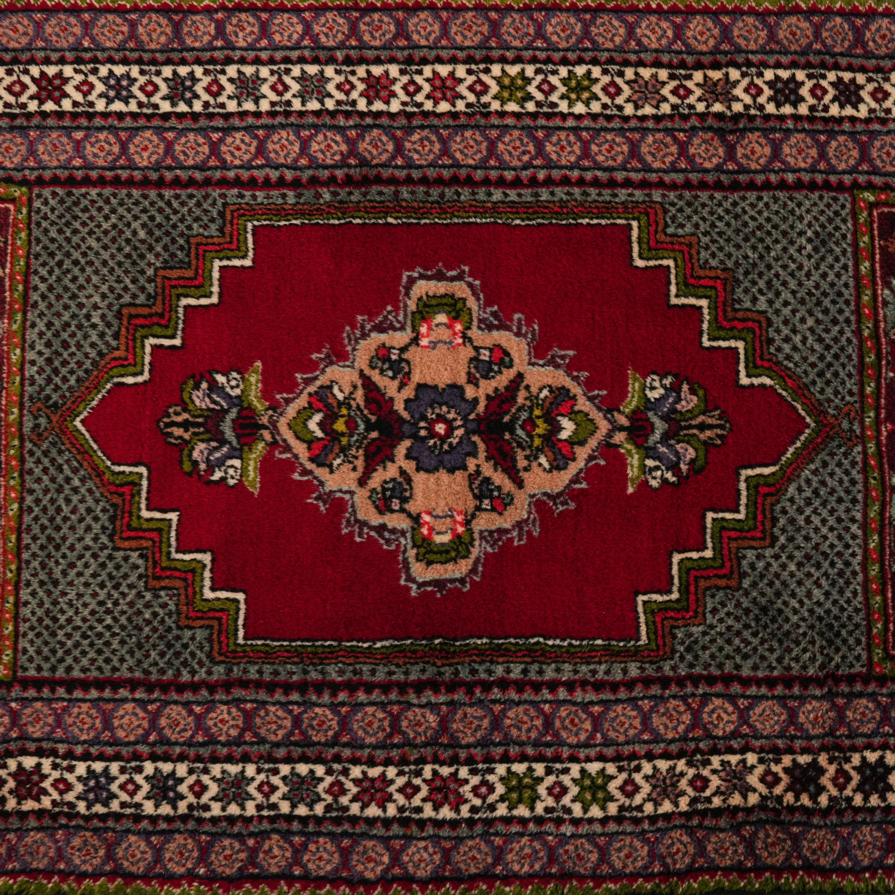 El Dokuma Anadolu Desenli +70 Yaş Kırmızı Yün Sandık Eskisi Kök Boyalı Kırşehir Halısı