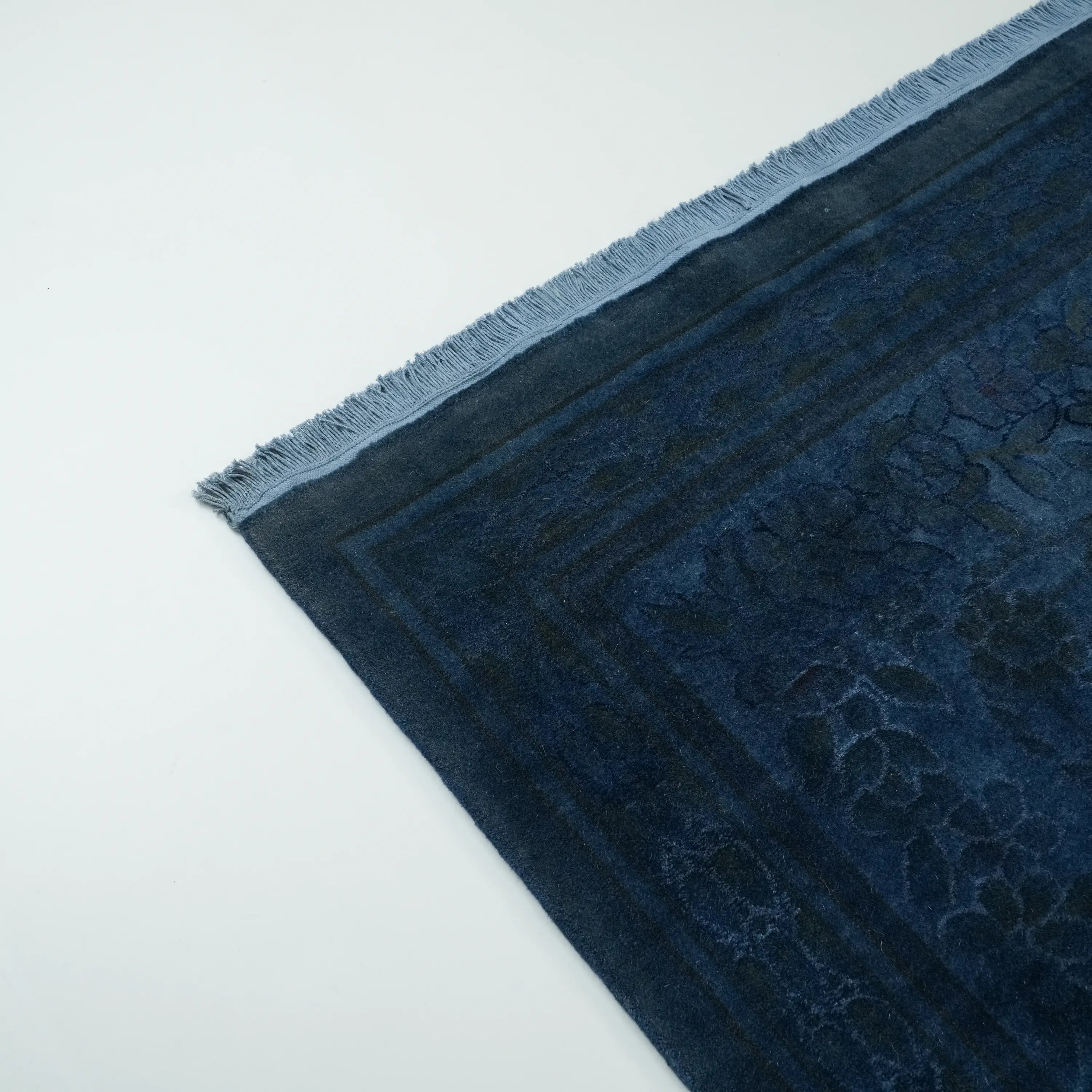 The Handwoven Avant-garde Patterned Navy Blue Silky Rug