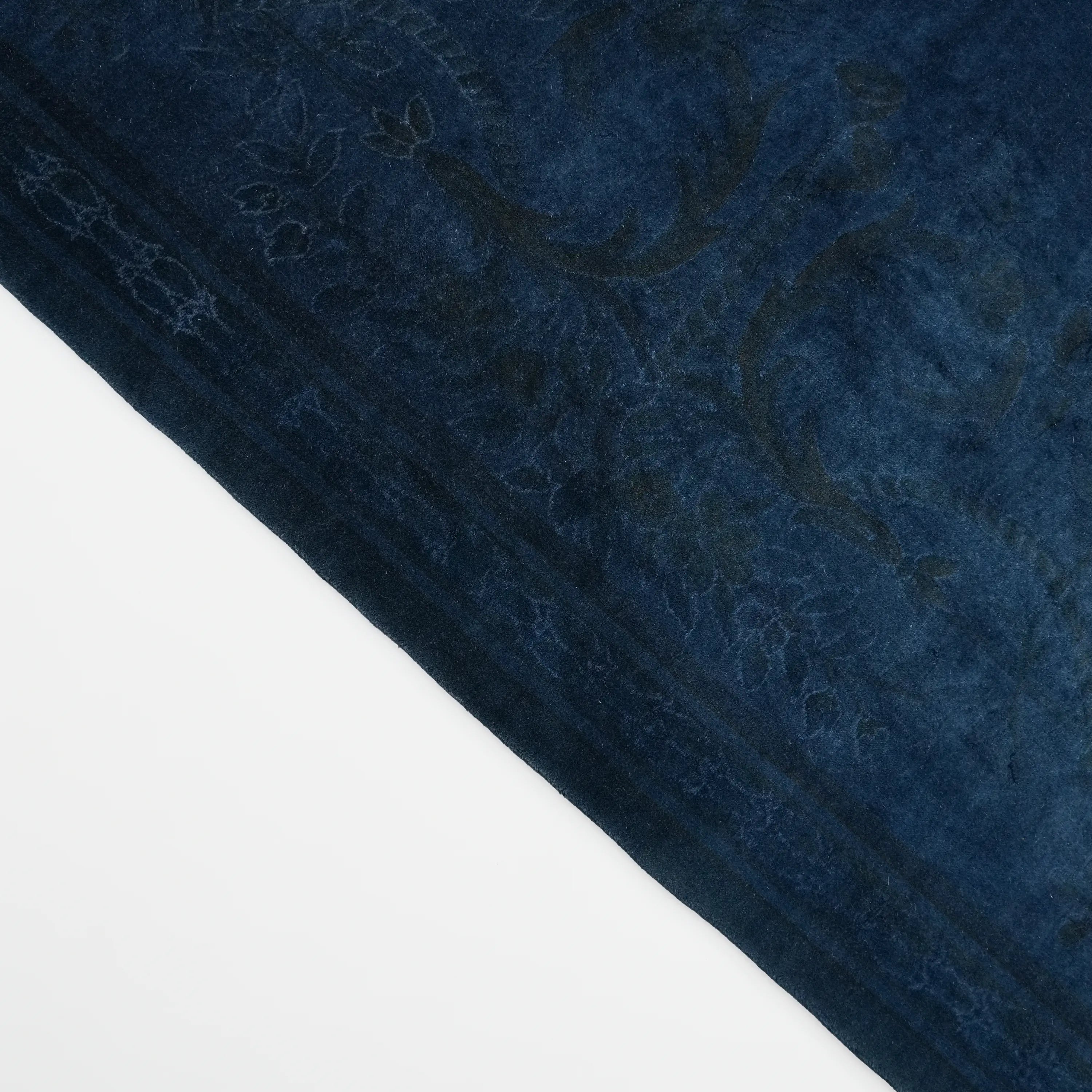 The Handwoven Avant-garde Patterned Navy Blue Silky Rug