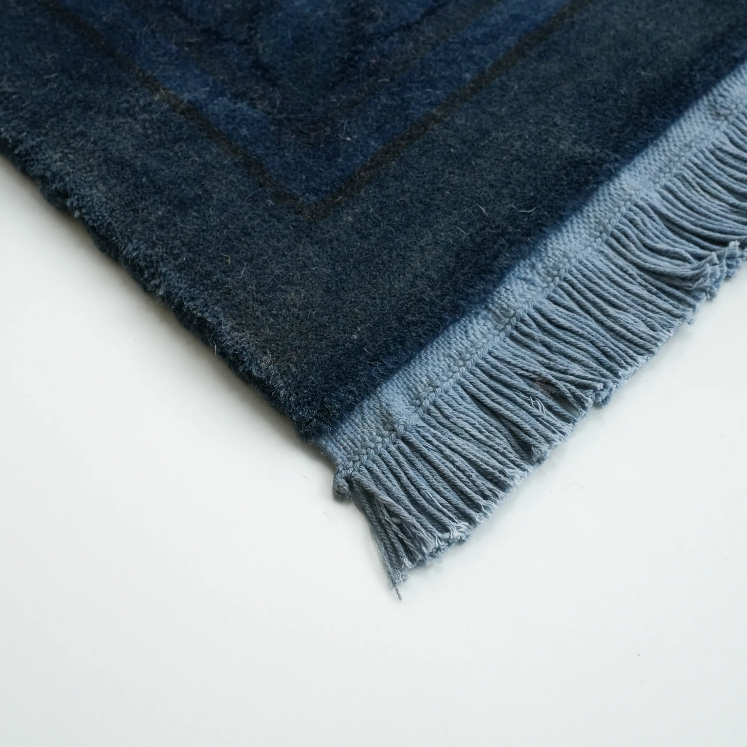 The Handwoven Avant-garde Patterned Navy Blue Silky Rug
