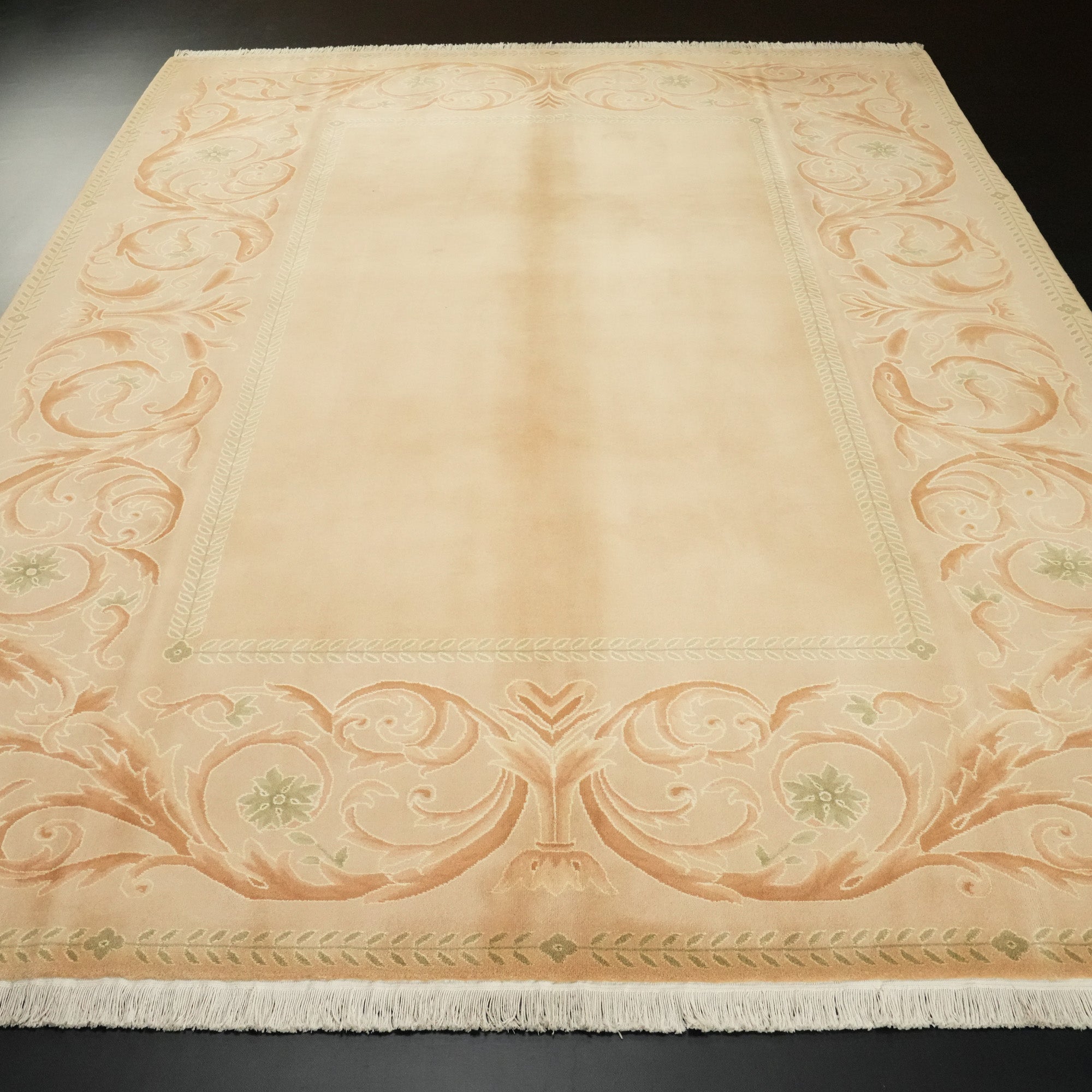 Hand-Woven Frame Patterned Mink Wool Classic Carpet