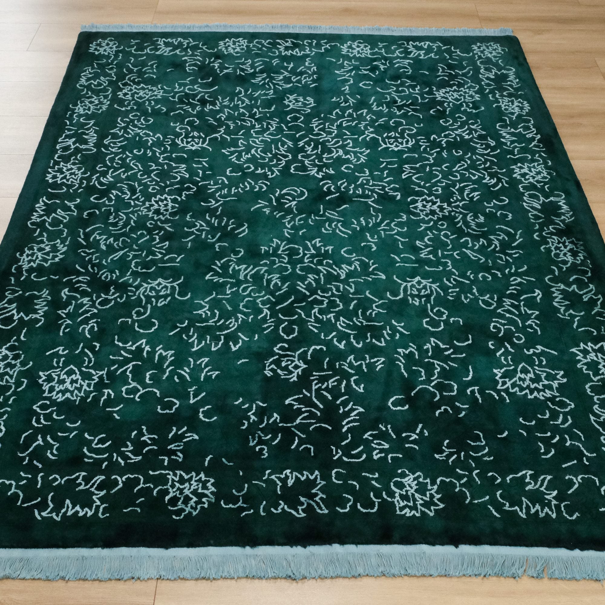 Hand-Woven Frame Patterned Green Cotton Carpet