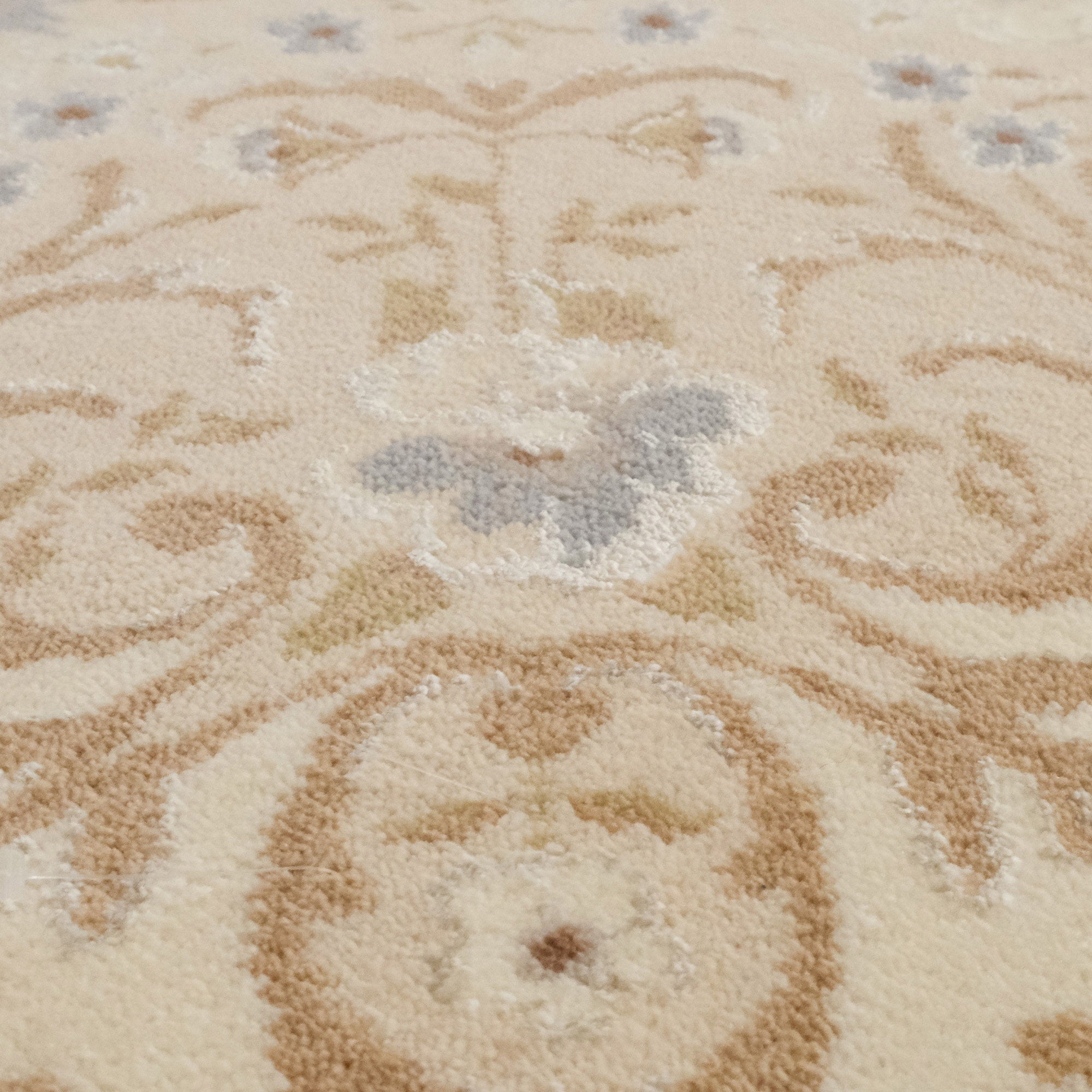 Hand Woven Flower Patterned Cream Viscose Classic Carpet