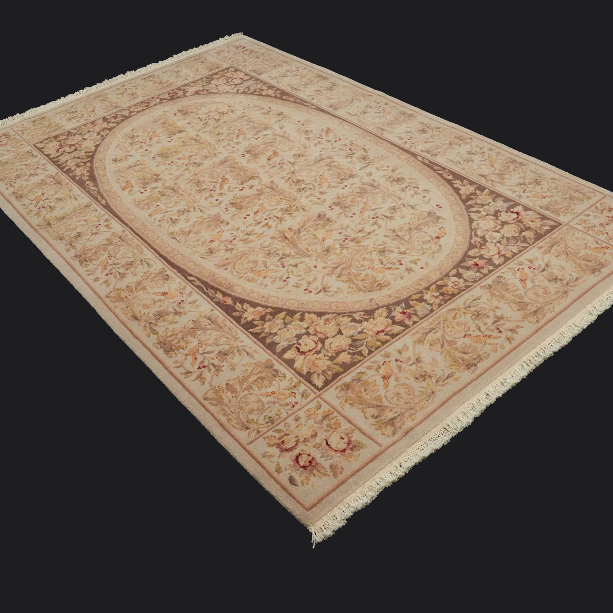 El Dokuma Çiçek Desenli Krem Yün Halı