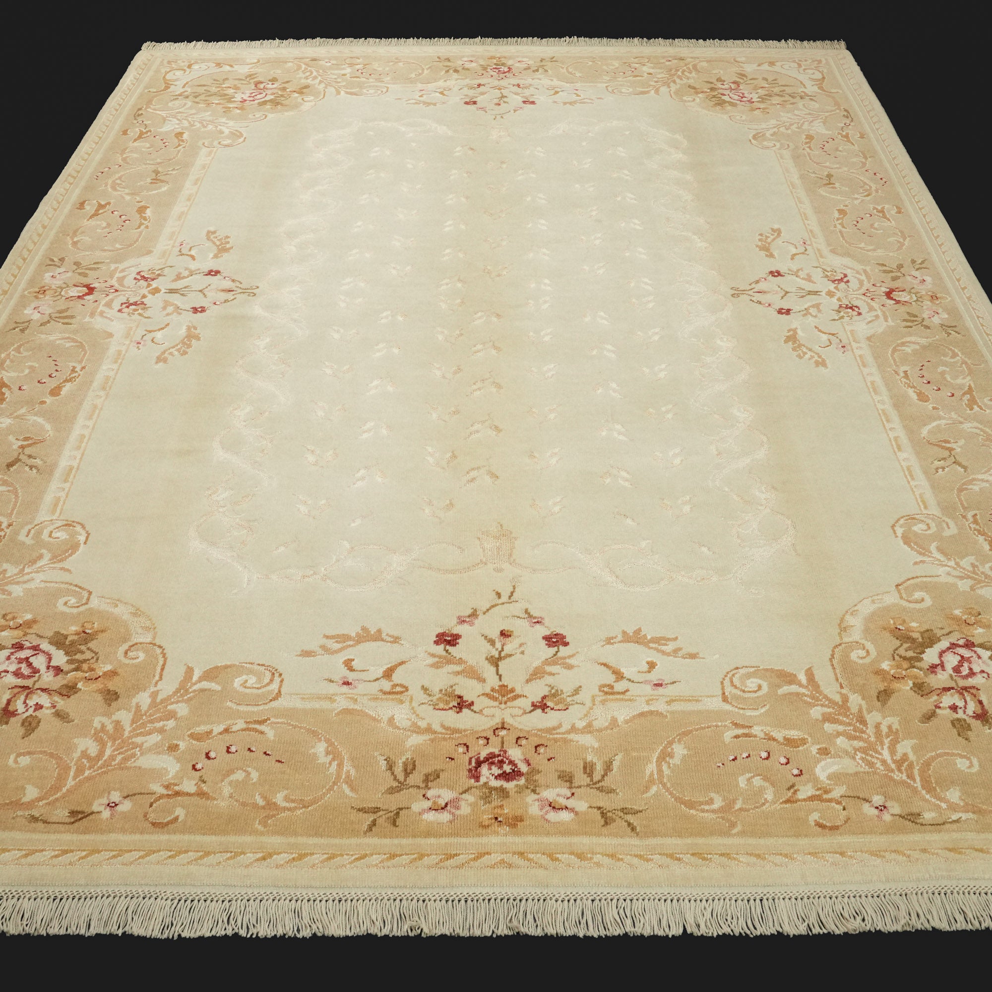 El Dokuma Çiçek Desenli Yün Krem Halı