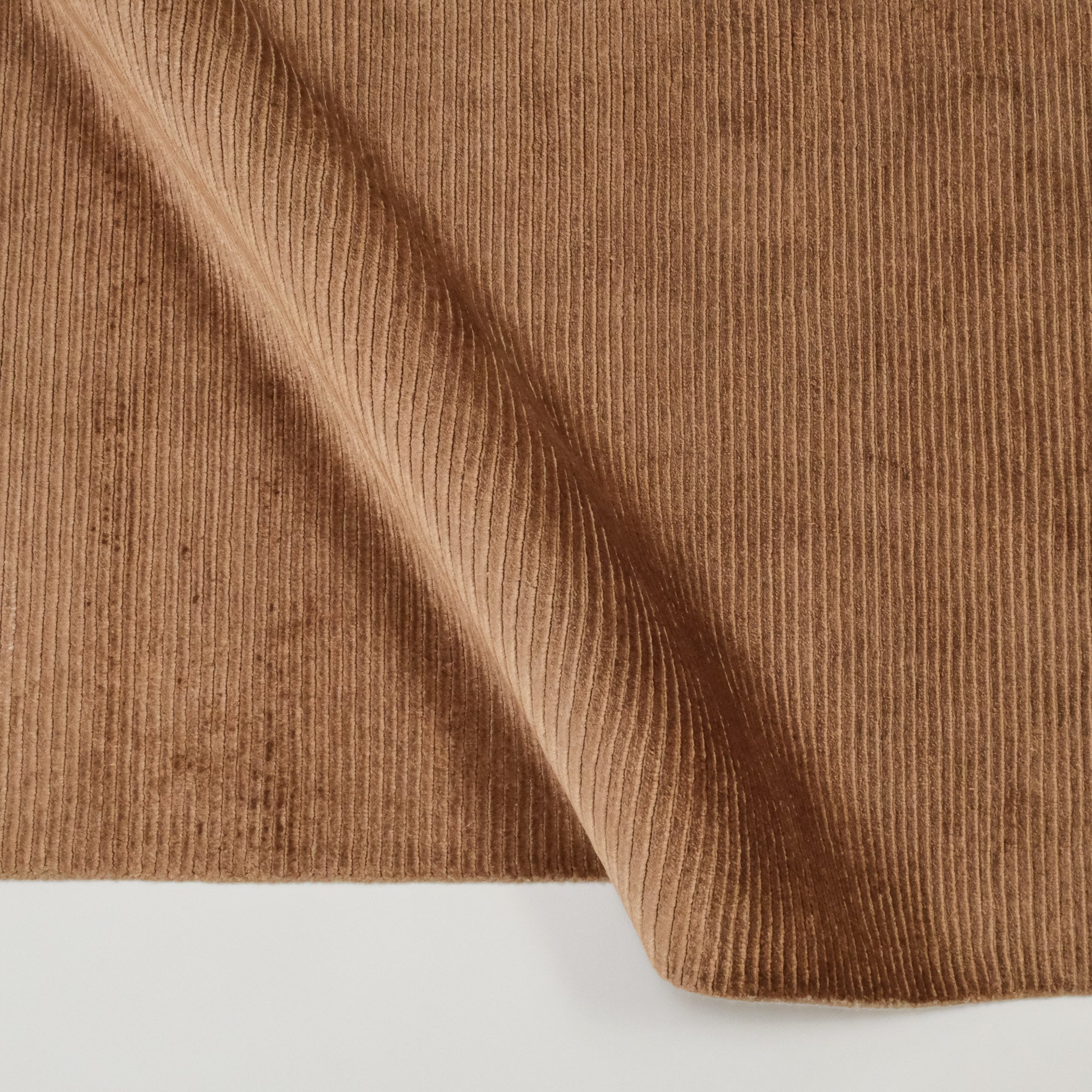 El Dokuma Çizgi Desenli Bakır Halı