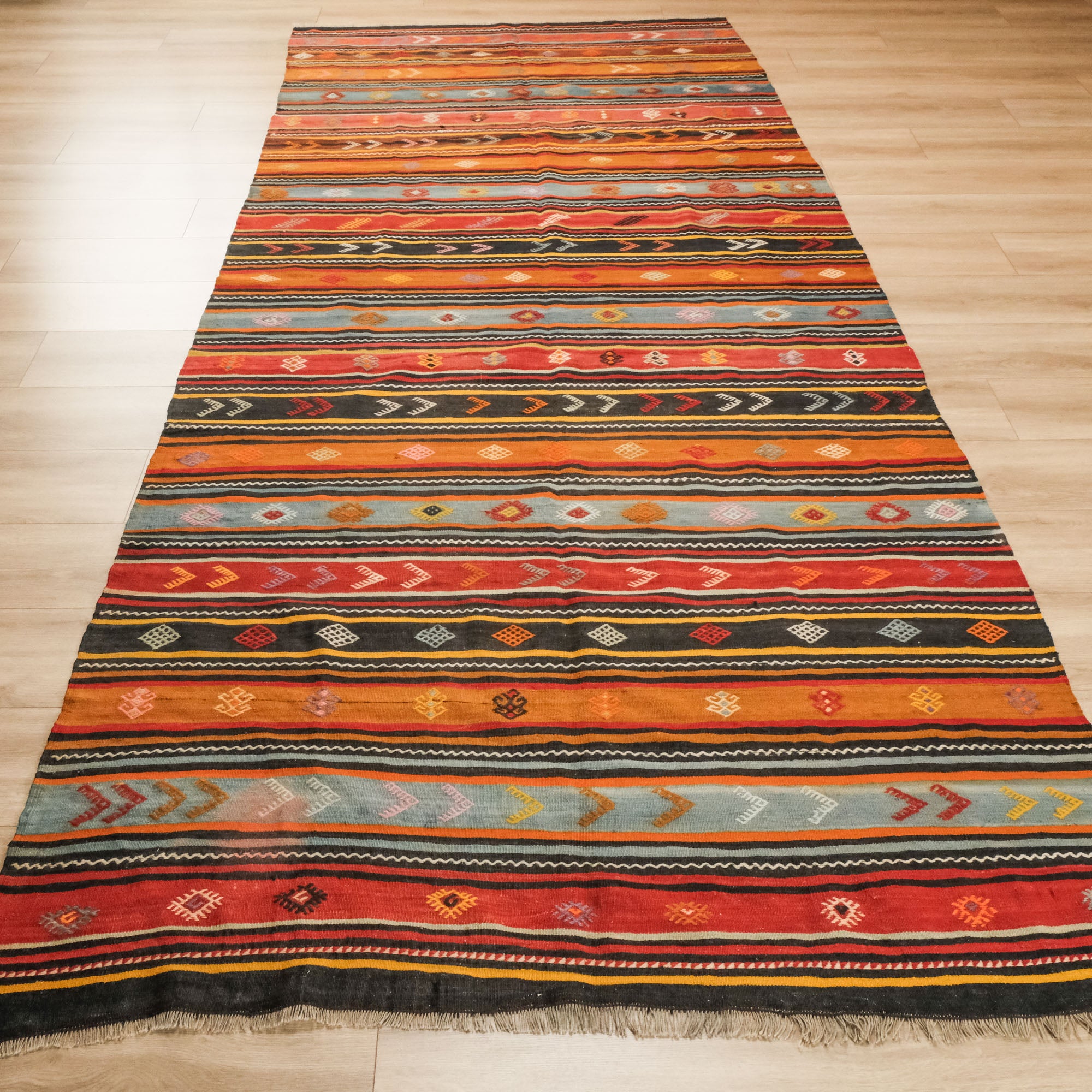 El Dokuma Çok Renkli Anadolu Cicim Kilim