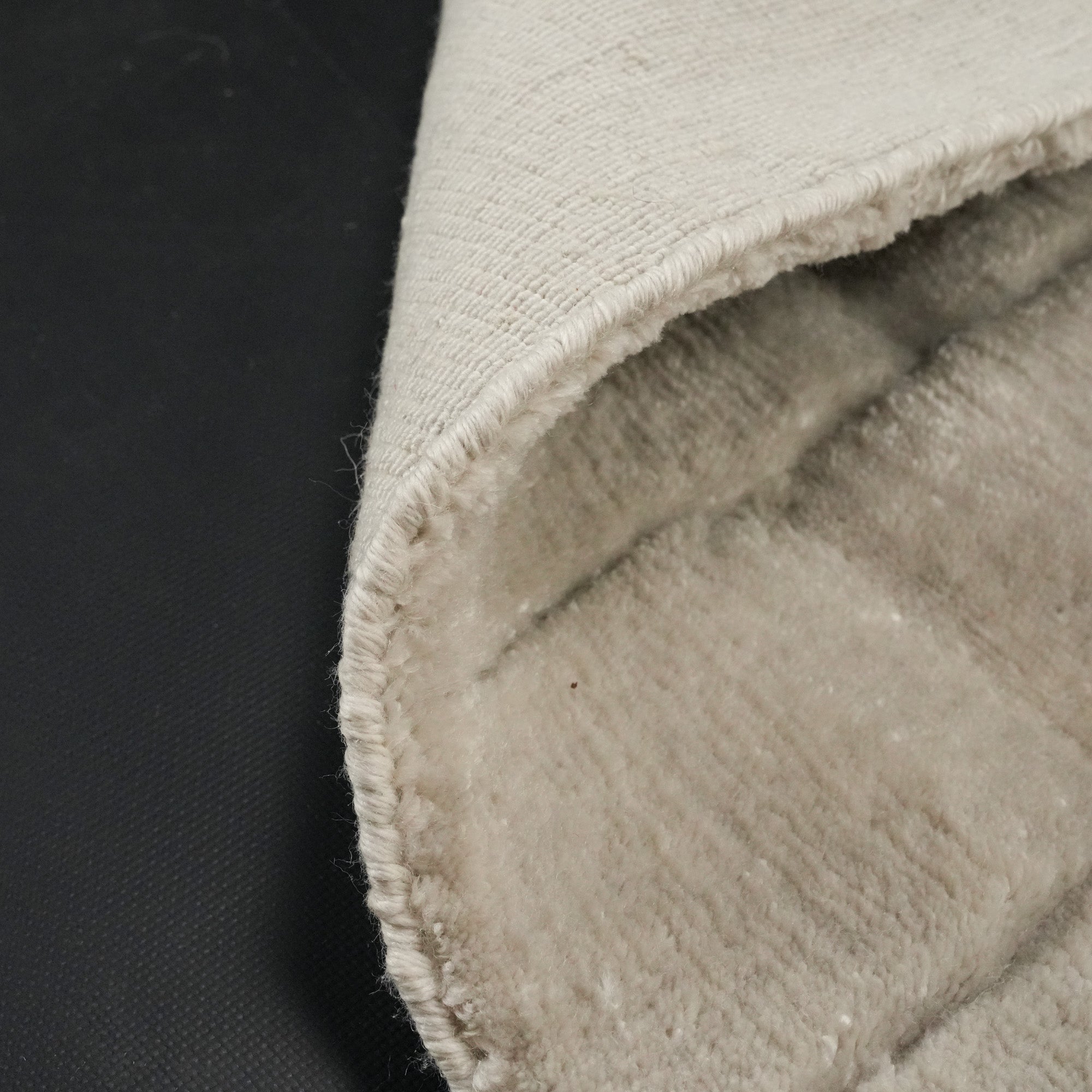 Hand Woven Geometric Patterned Gray Carpet