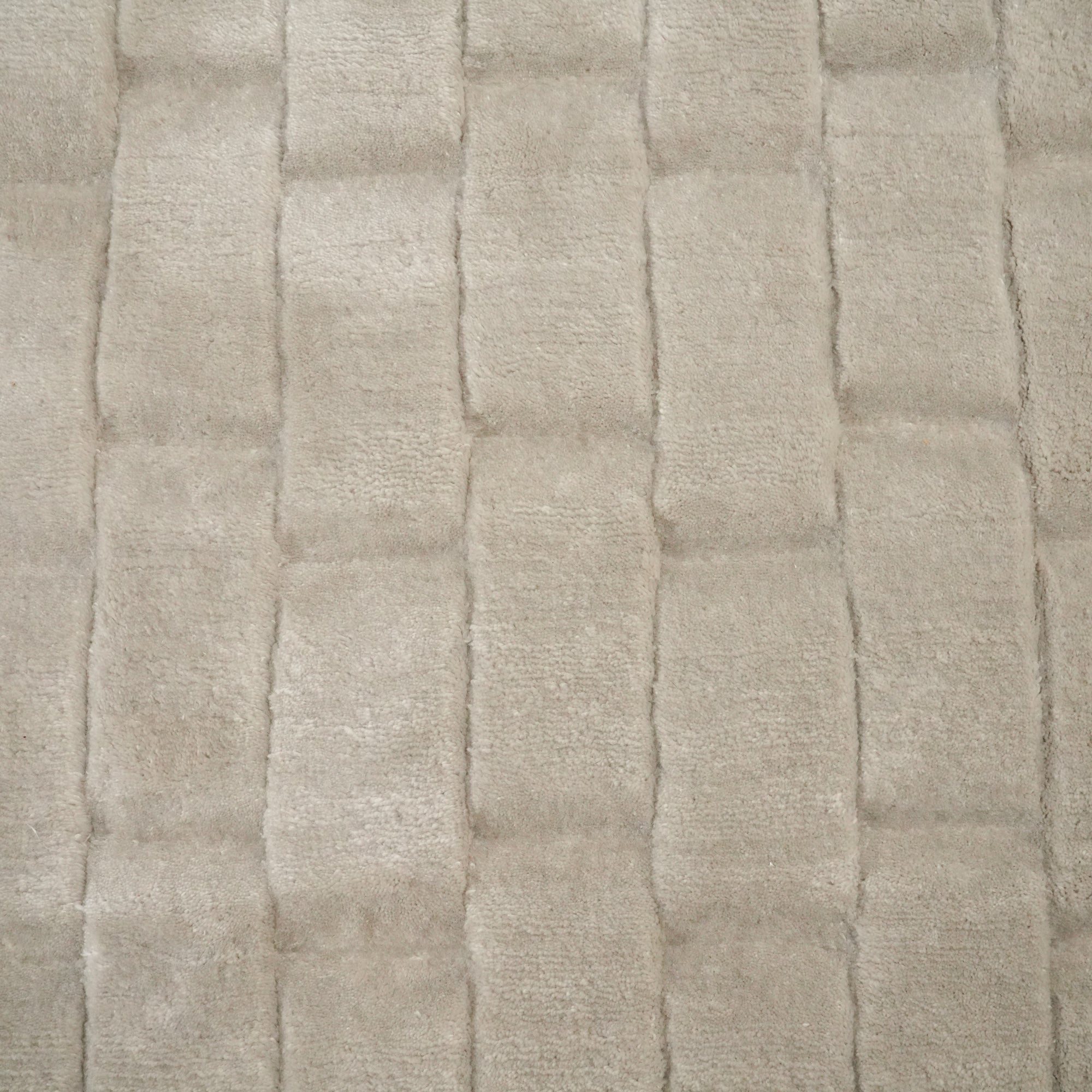 Hand Woven Geometric Patterned Gray Carpet