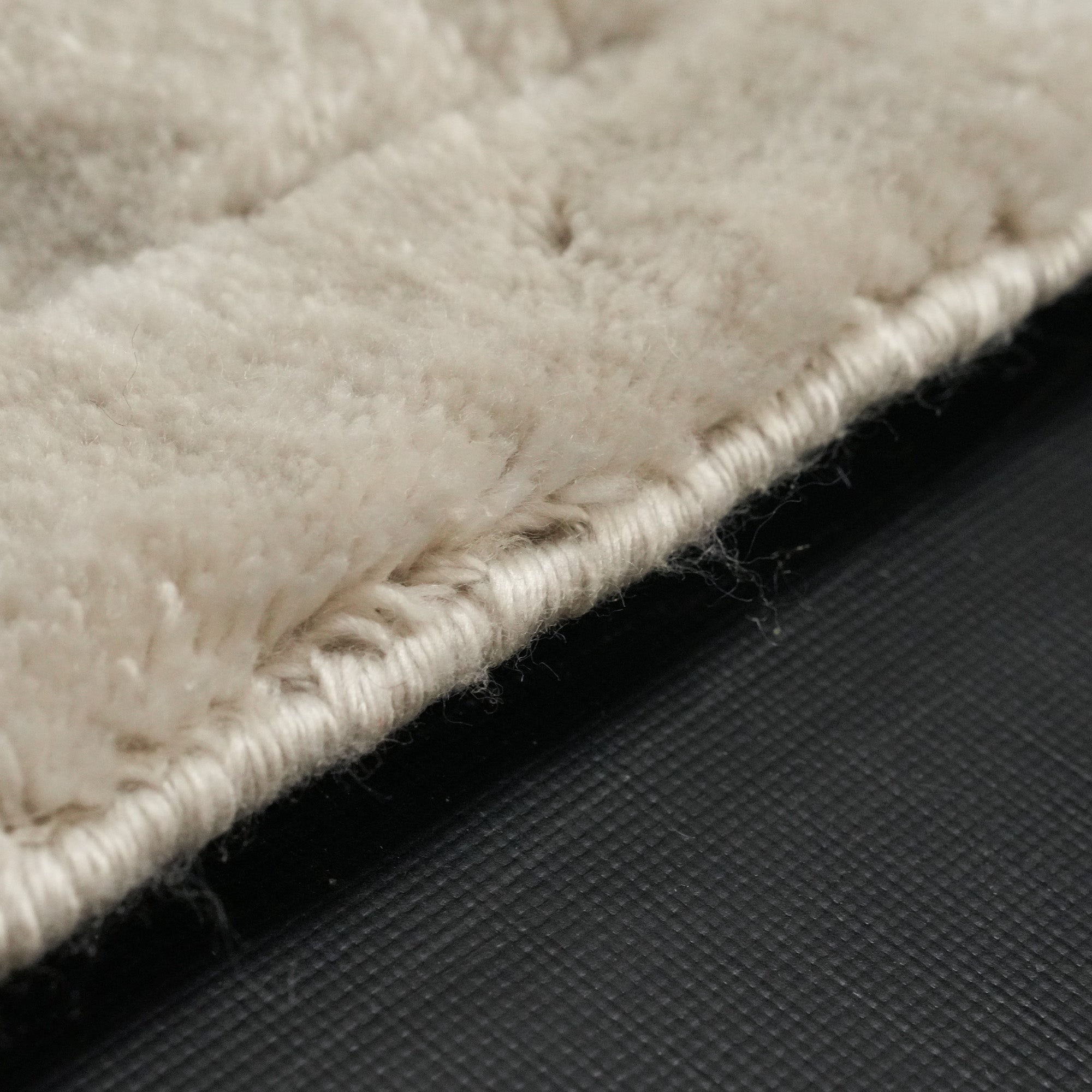 Hand Woven Geometric Patterned Gray Carpet