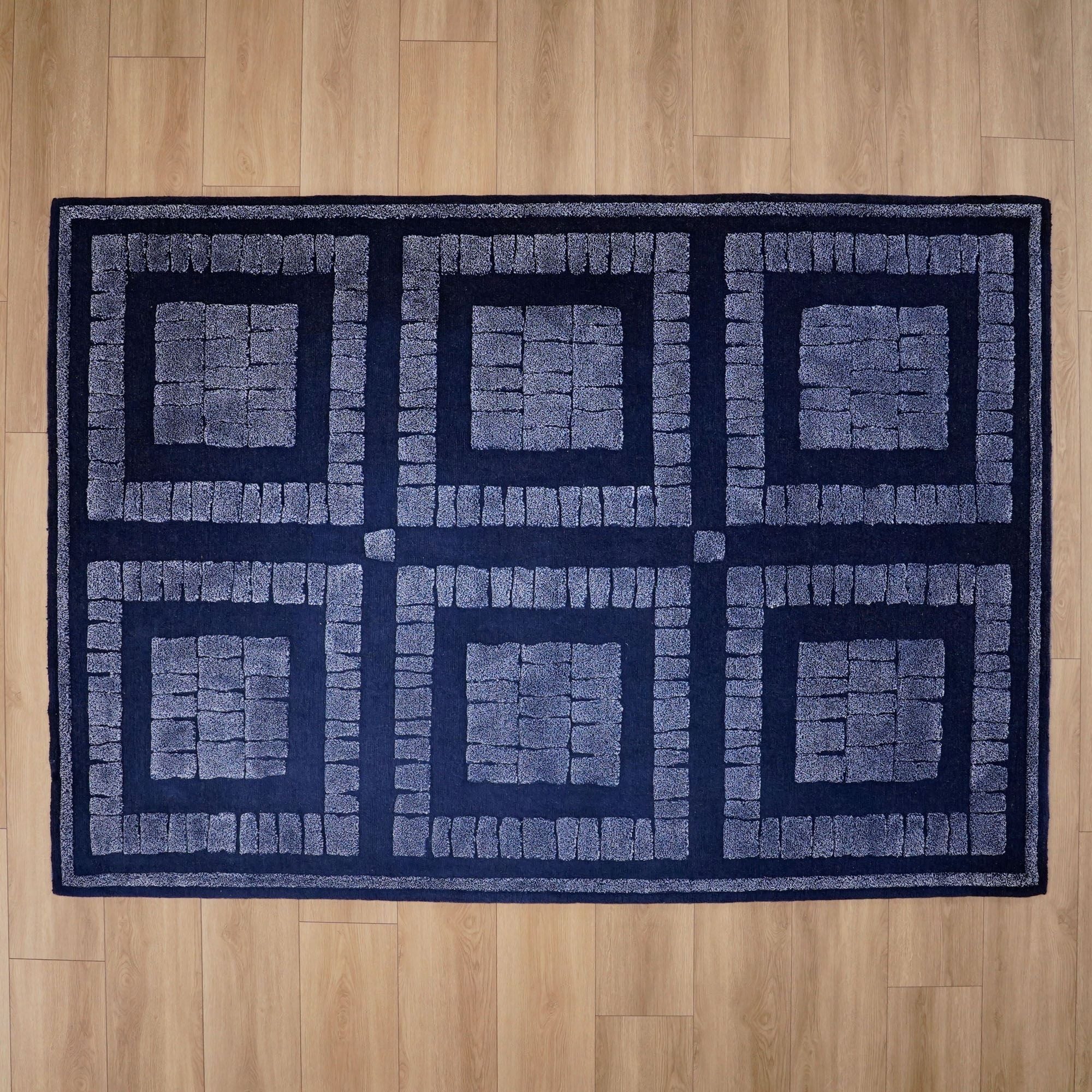 El Dokuma Geometrik Desenli Lacivert Yün Halı