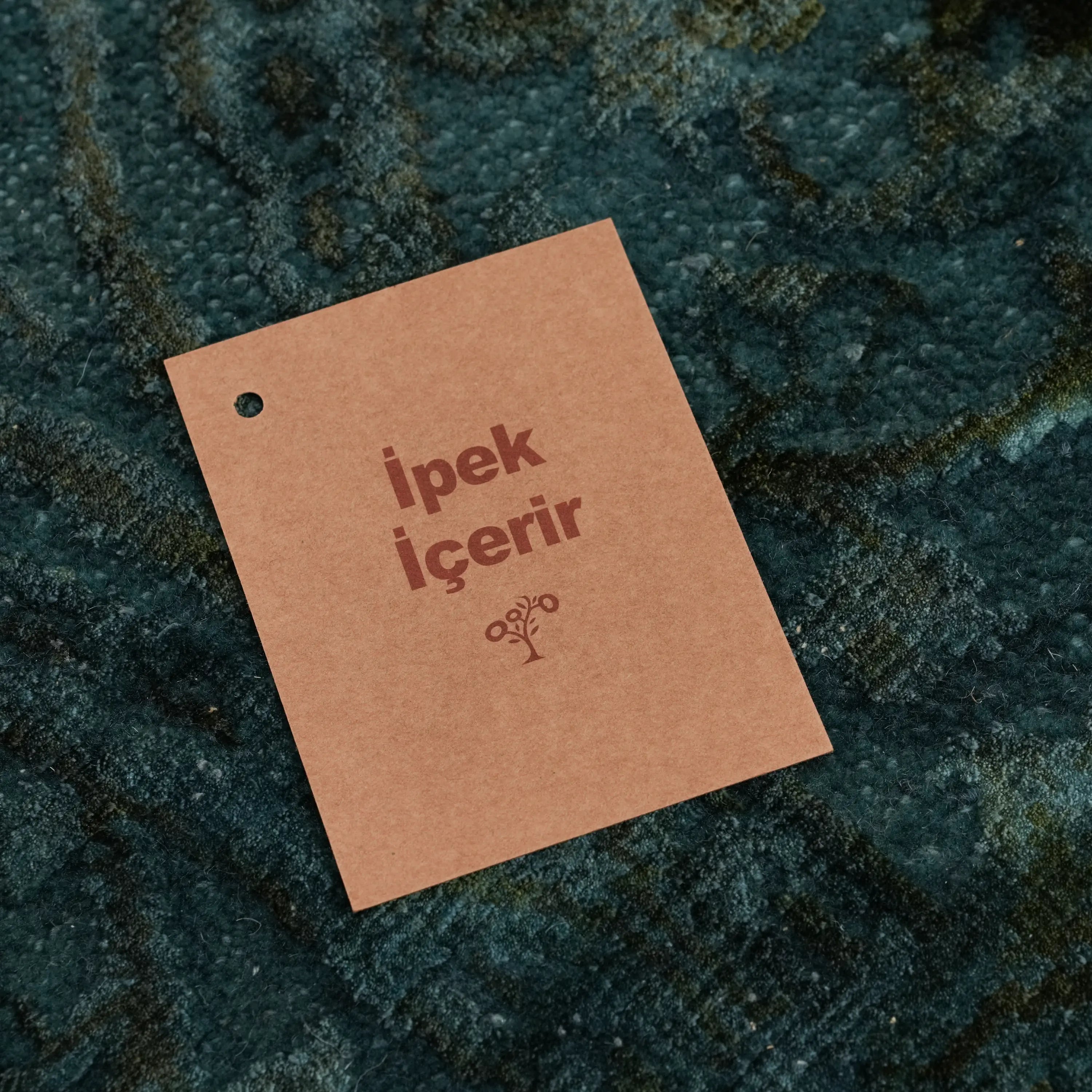 Vintage Design Hand Woven Carpet