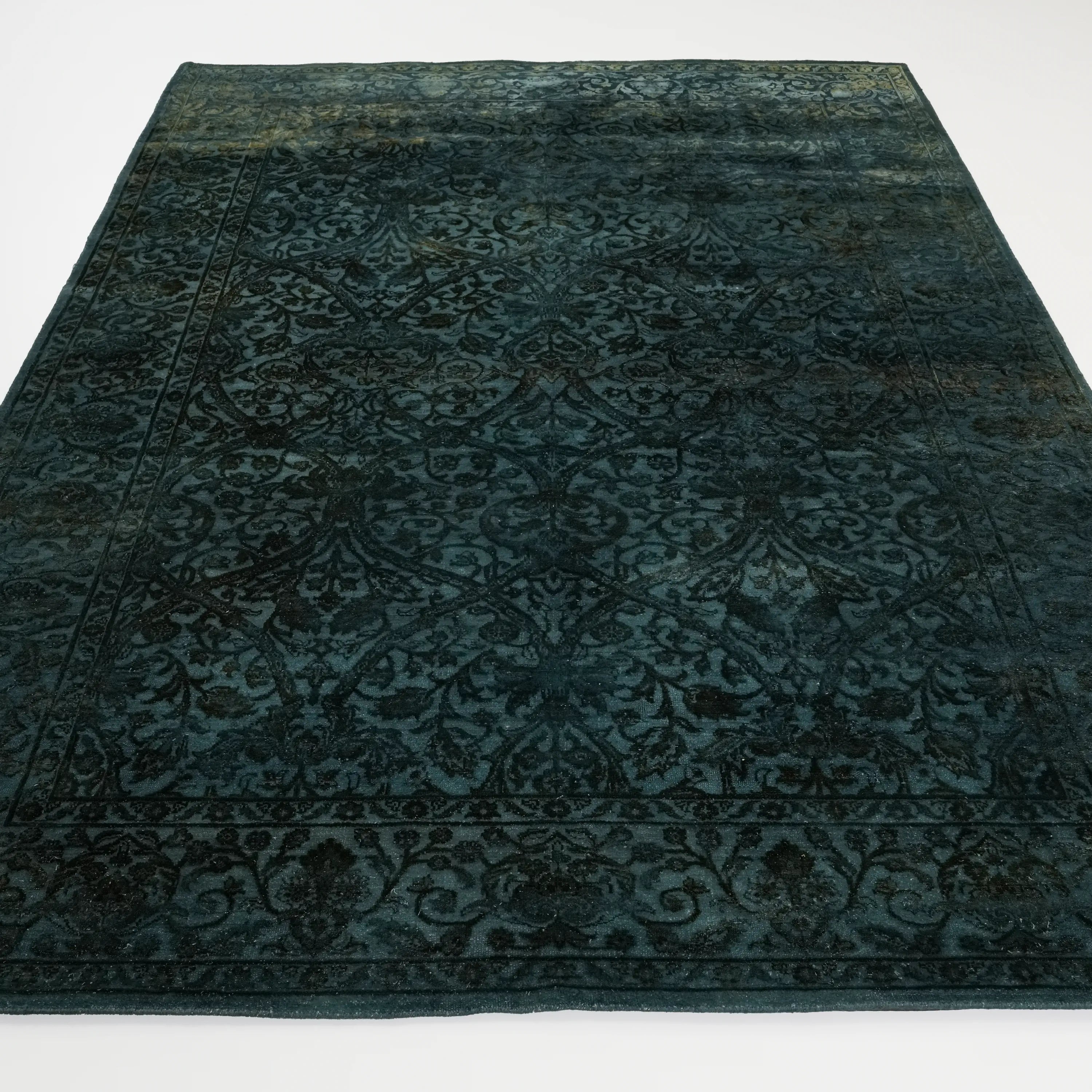 Vintage Design Hand Woven Carpet