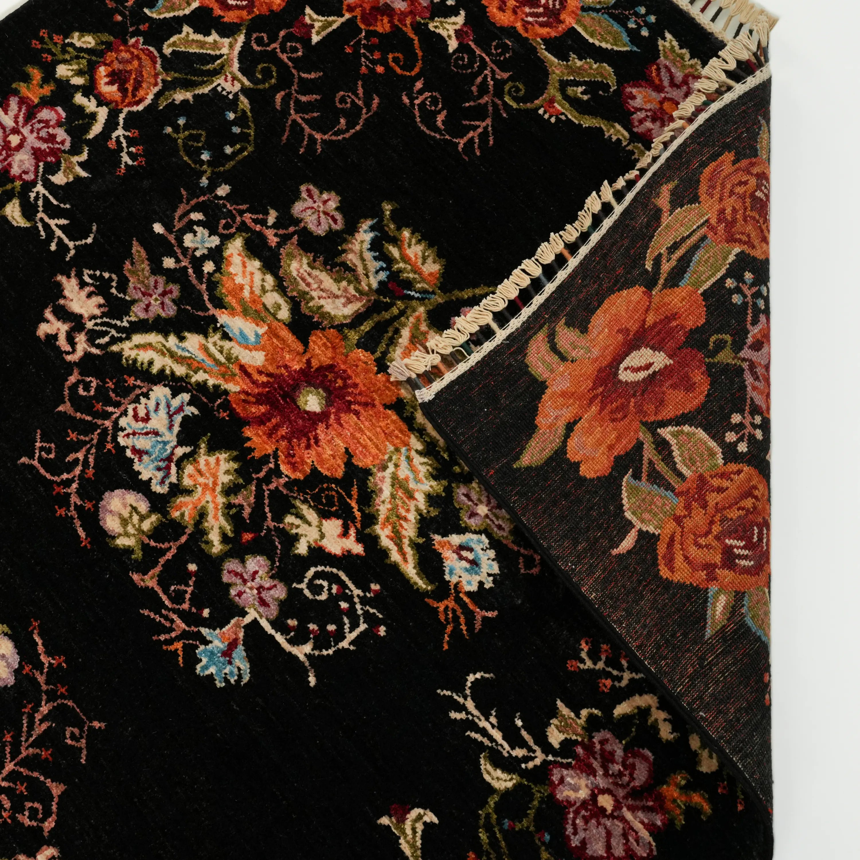 El Dokuma Karabağ Desenli Siyah Yün Halı