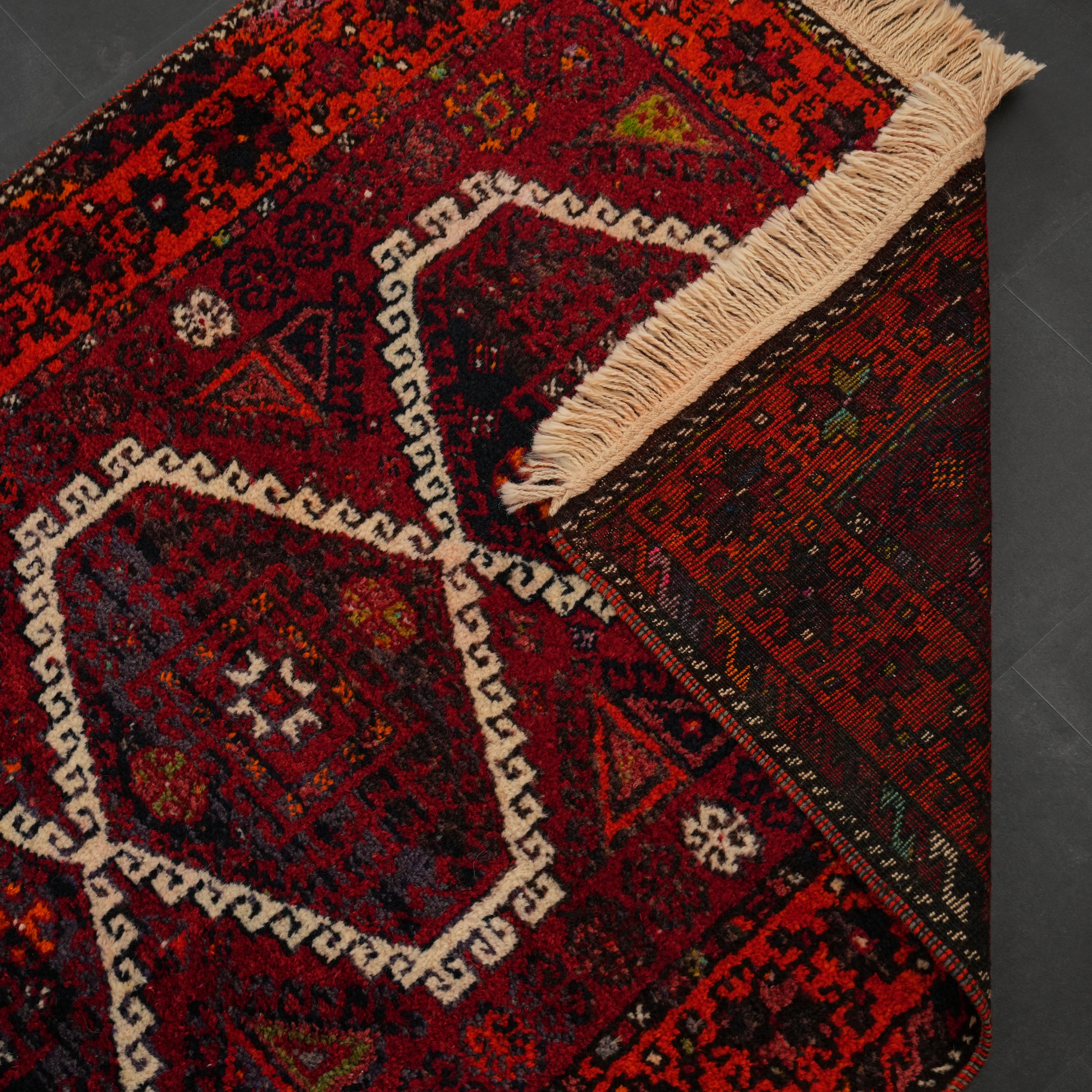 El Dokuma Kök Boyalı 70+ Yaş Sandık Eskisi Kırmızı Antep Halısı