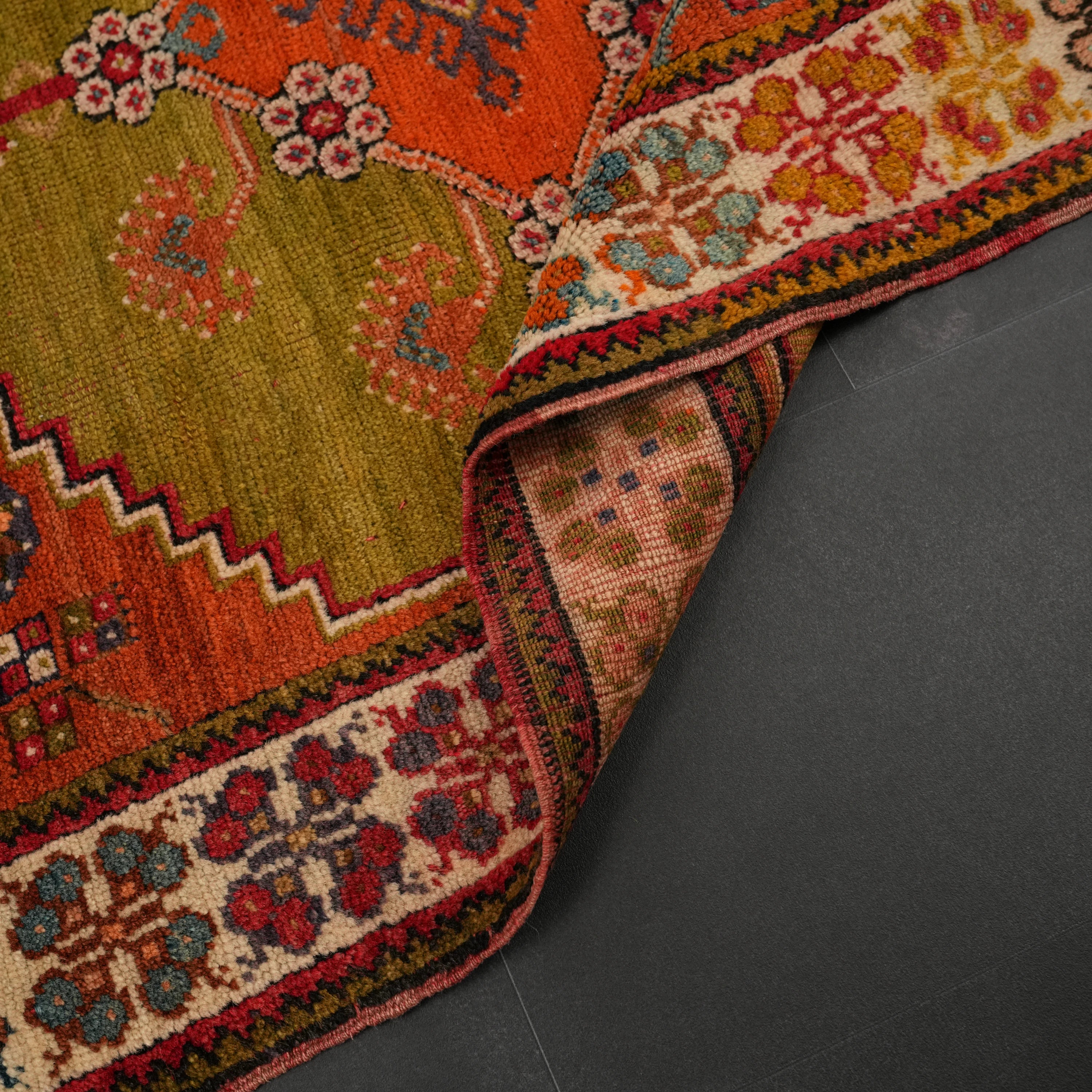 El Dokuma Kök Boyalı 90+ Yaş Afyon Antik Dazkırı Halısı