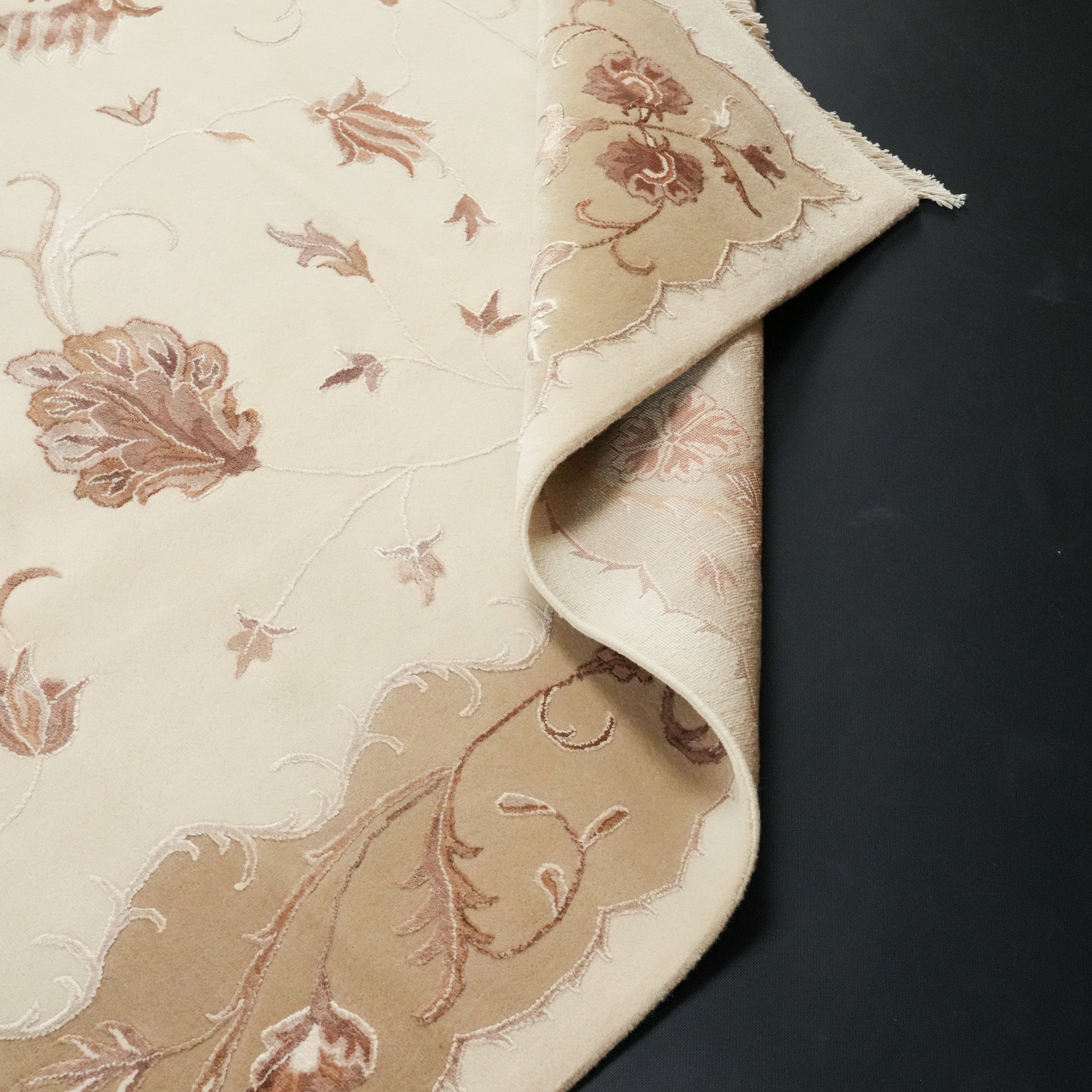 Classic Wool Carpet with Hand-Woven Cream Frame Pattern