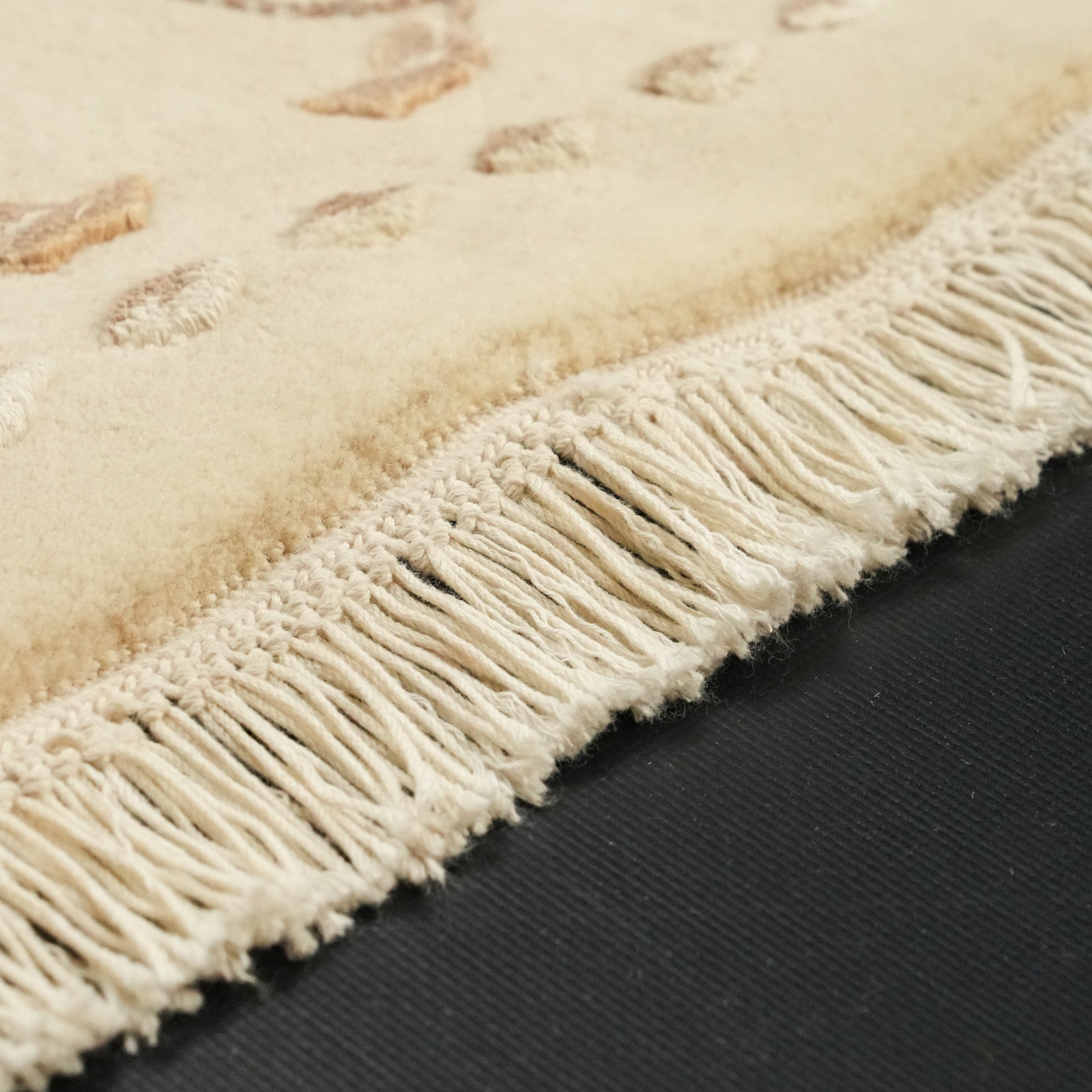 Hand Woven Cream Flower Patterned Classic Wool Carpet