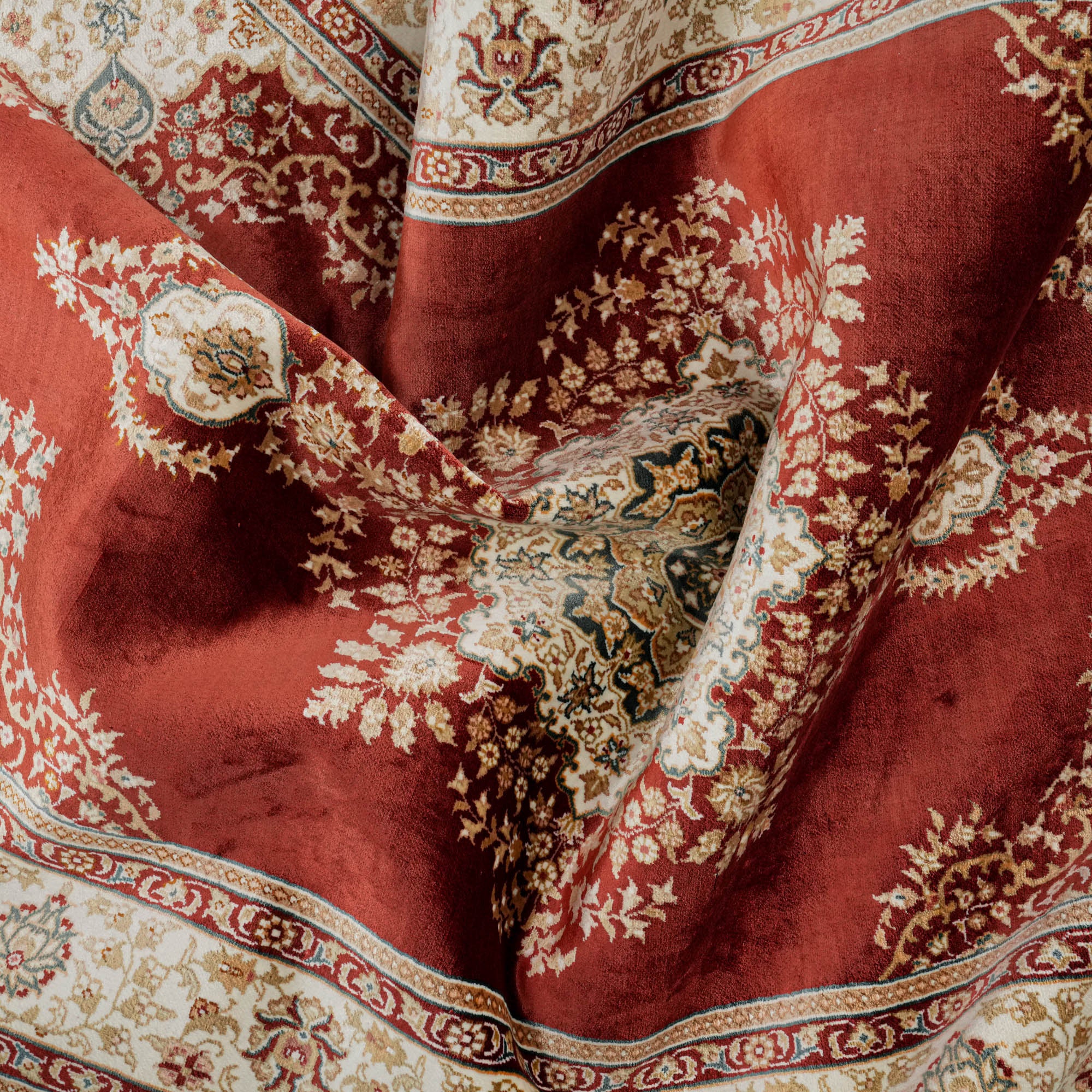 Handwoven Medallion Patterned Silk Red Rug