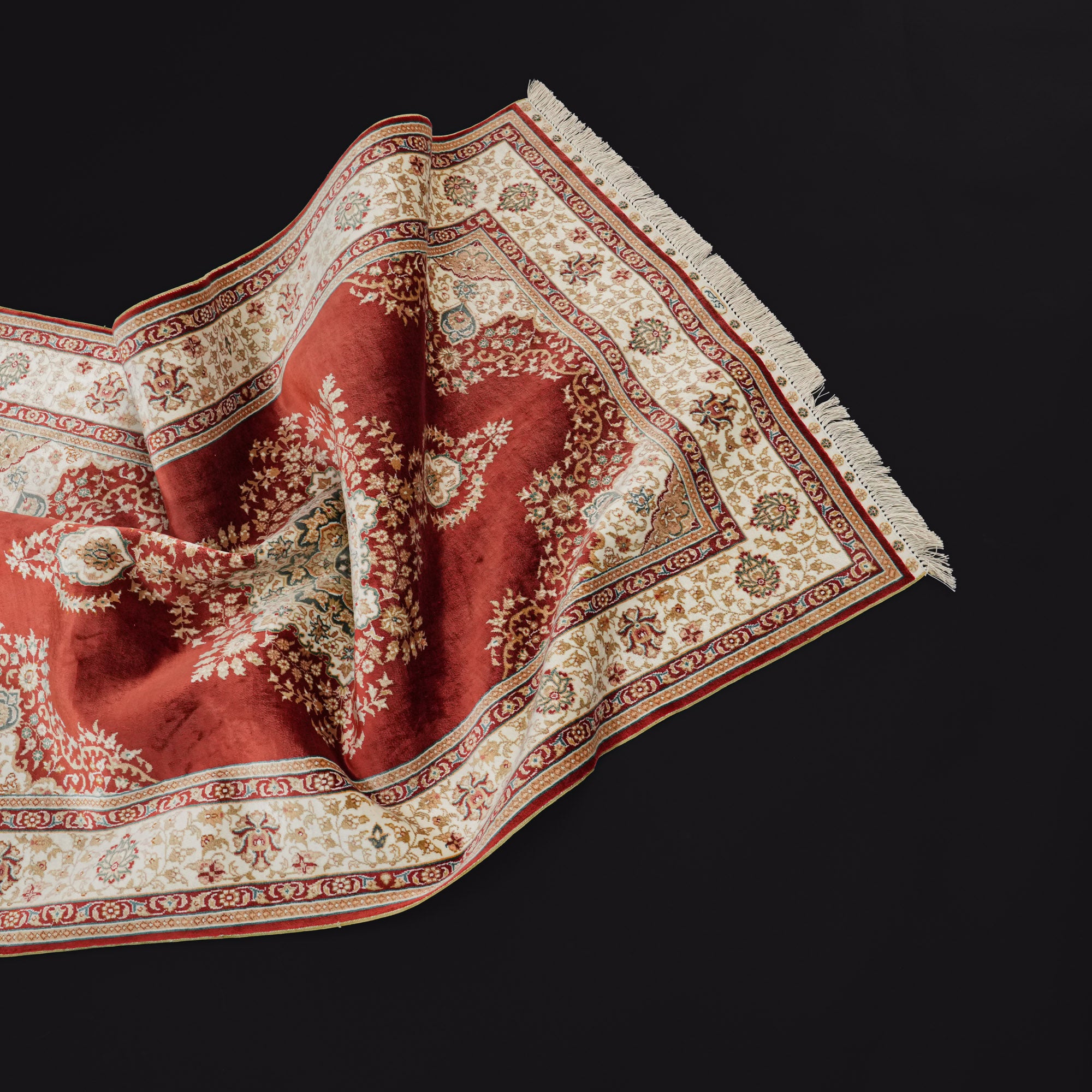 Handwoven Medallion Patterned Silk Red Rug