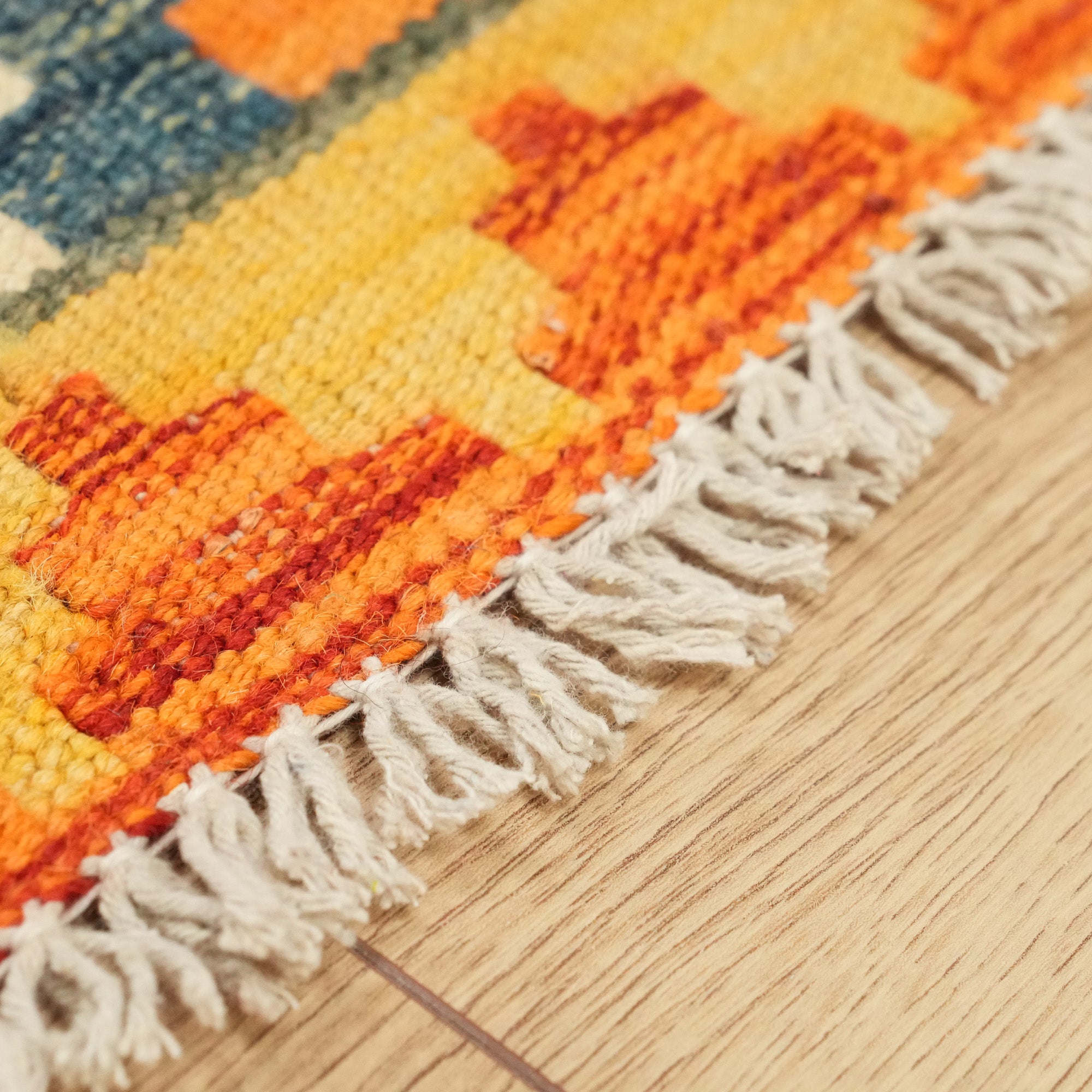 El Dokuma Rengarenk Otantik Desenli Yün Etnik Minder