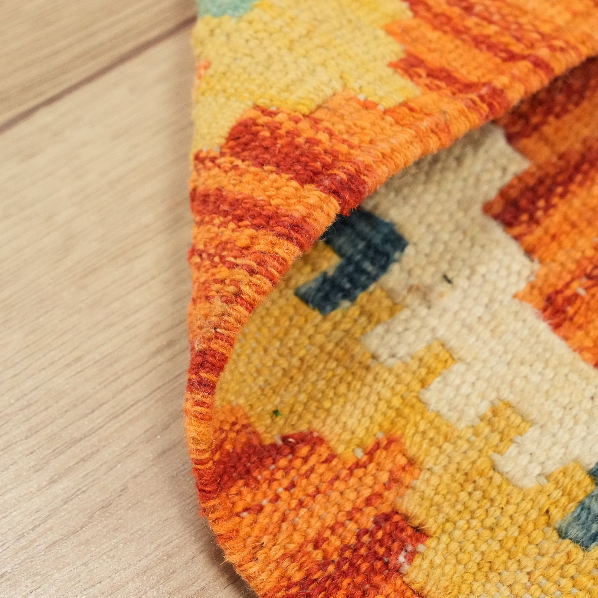 El Dokuma Rengarenk Otantik Desenli Yün Etnik Minder