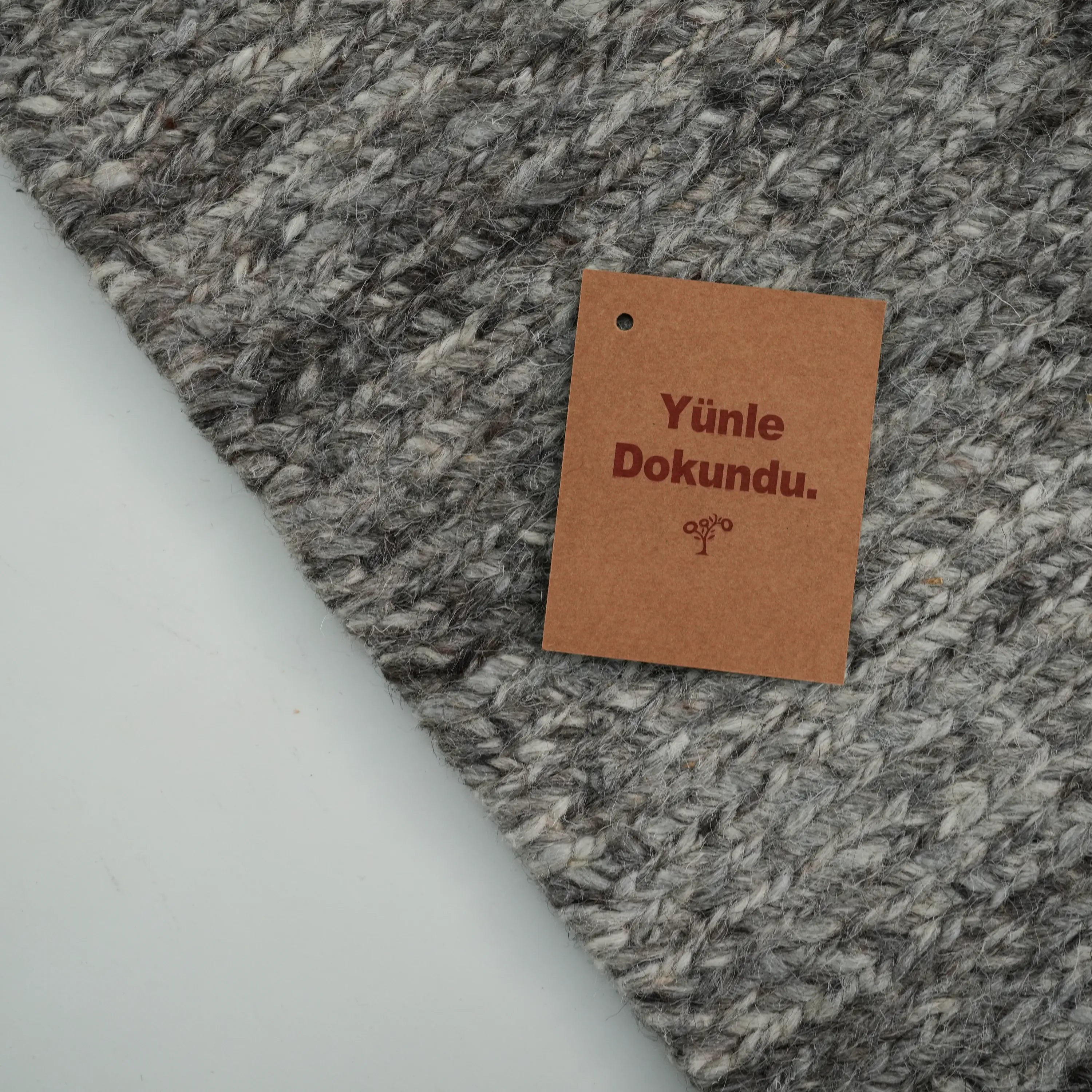 Handwoven Plain Pattern Anthracite Wool Rug