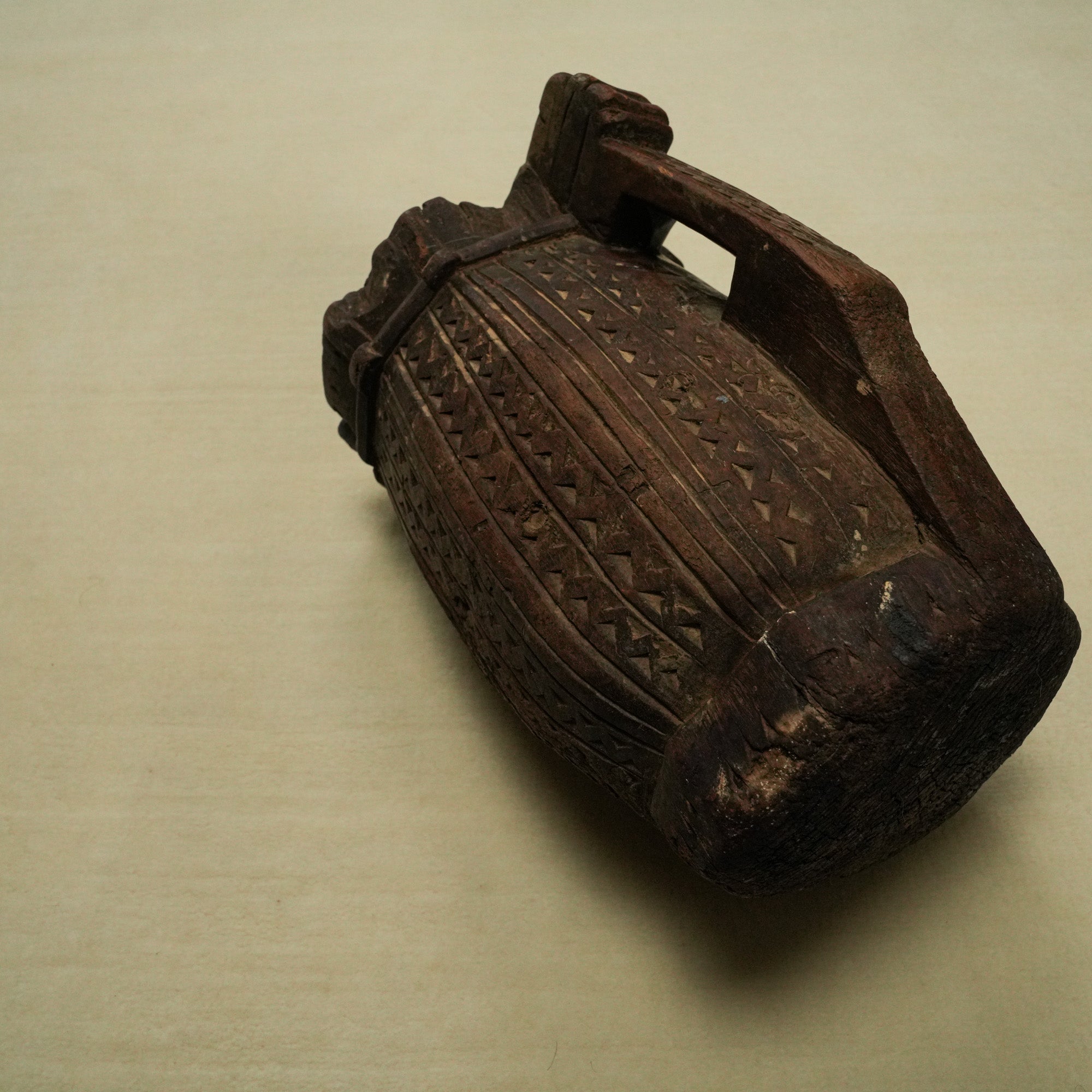 Hand Woven Plain Patterned White Carpet