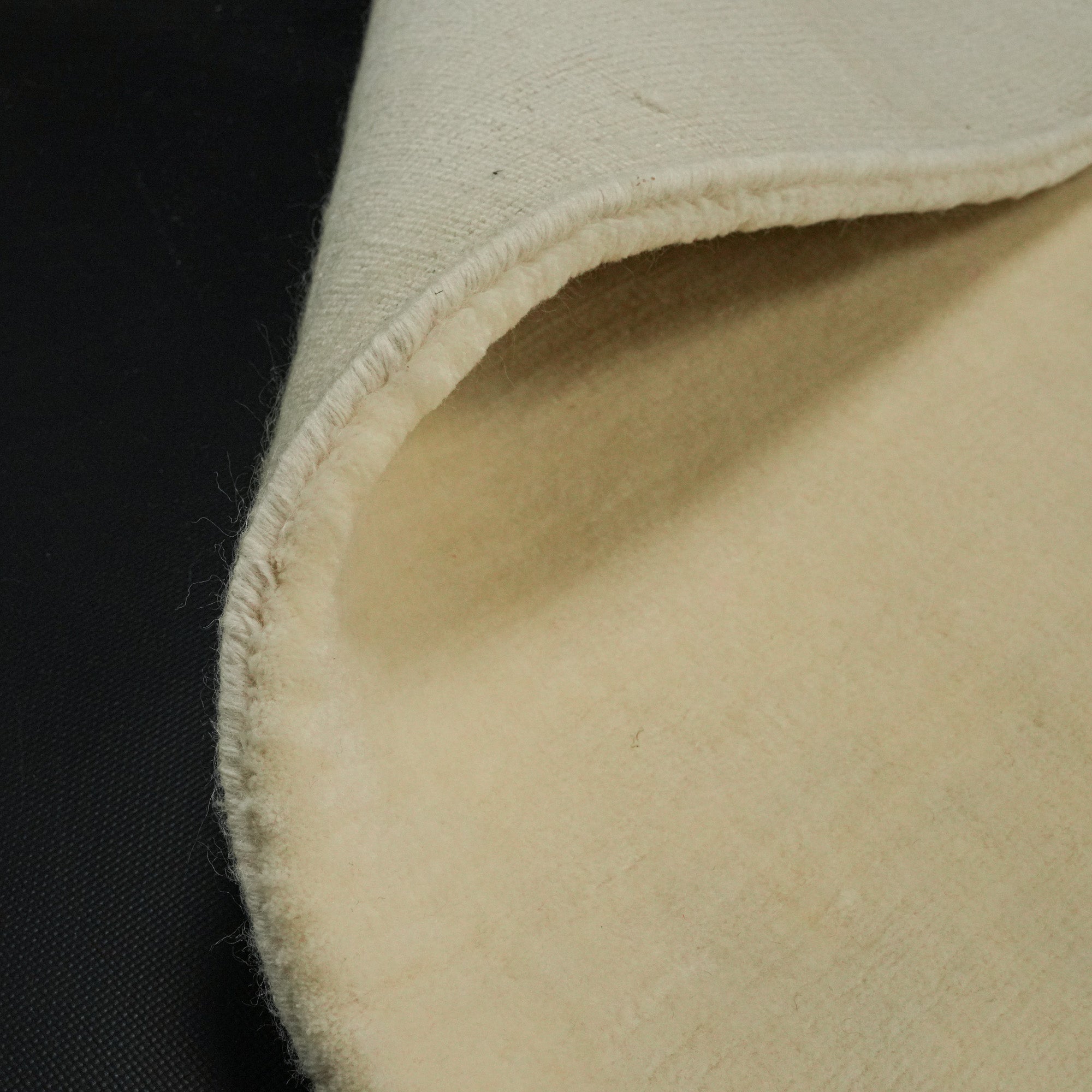 Hand Woven Plain Patterned White Carpet