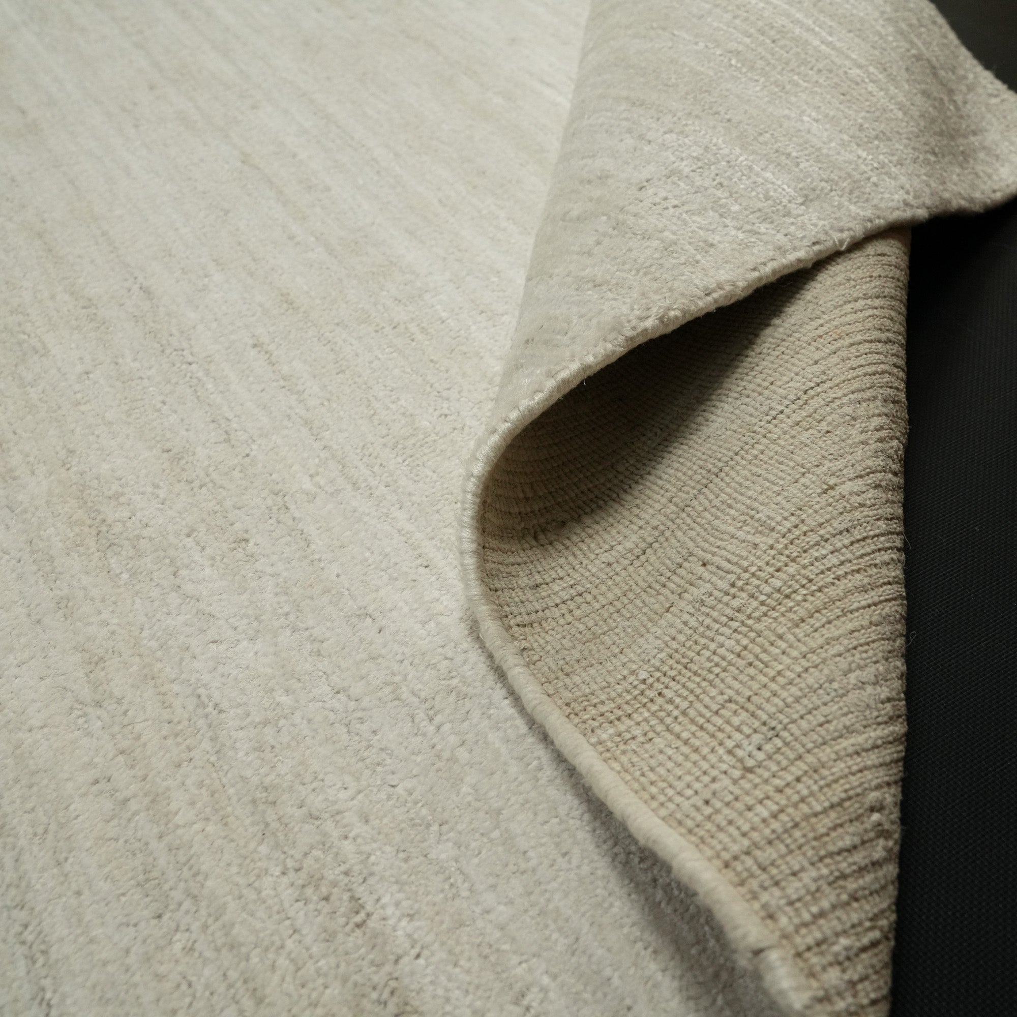 Hand Woven Simple Patterned White Viscose Carpet