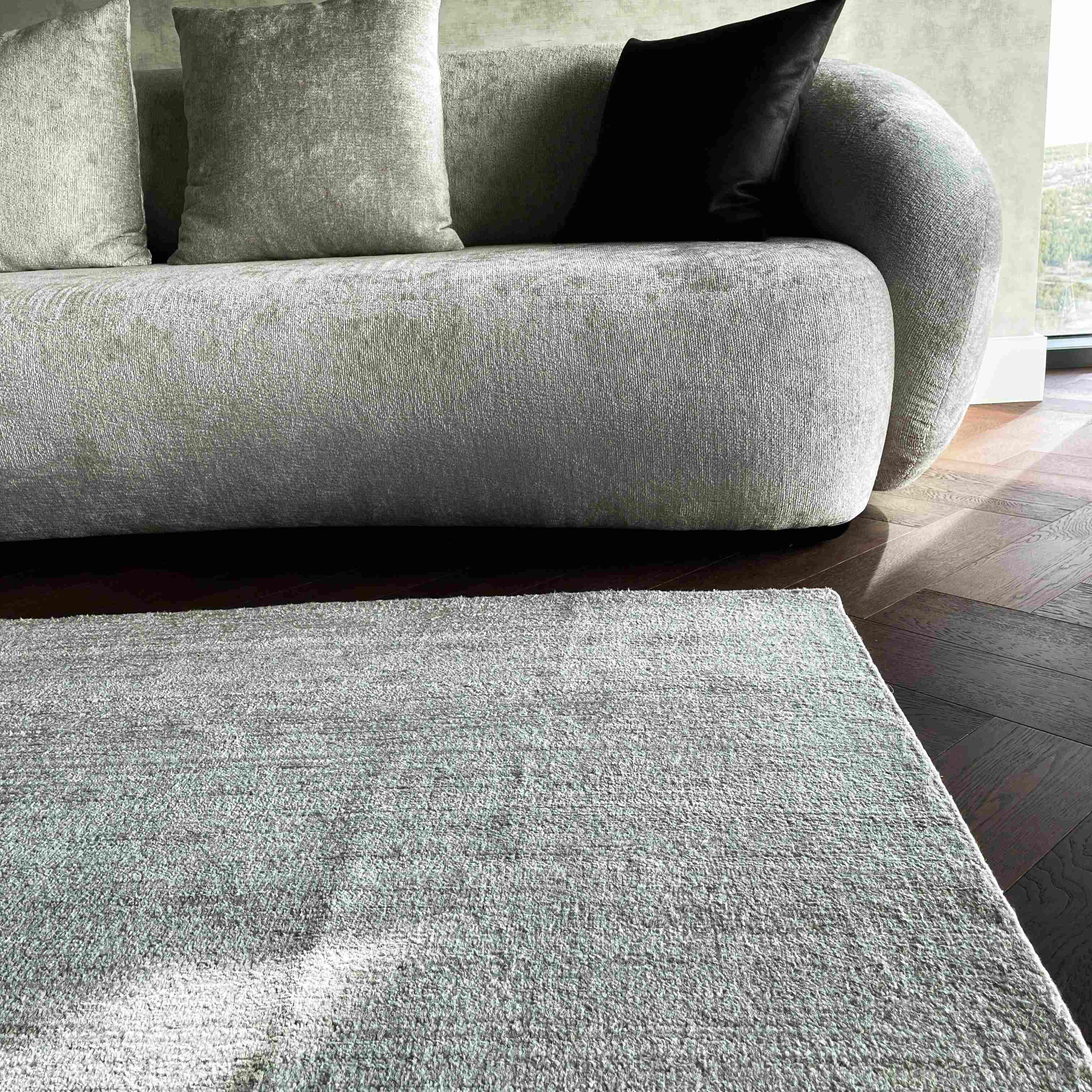 Hand Woven Simple Patterned White Viscose Carpet