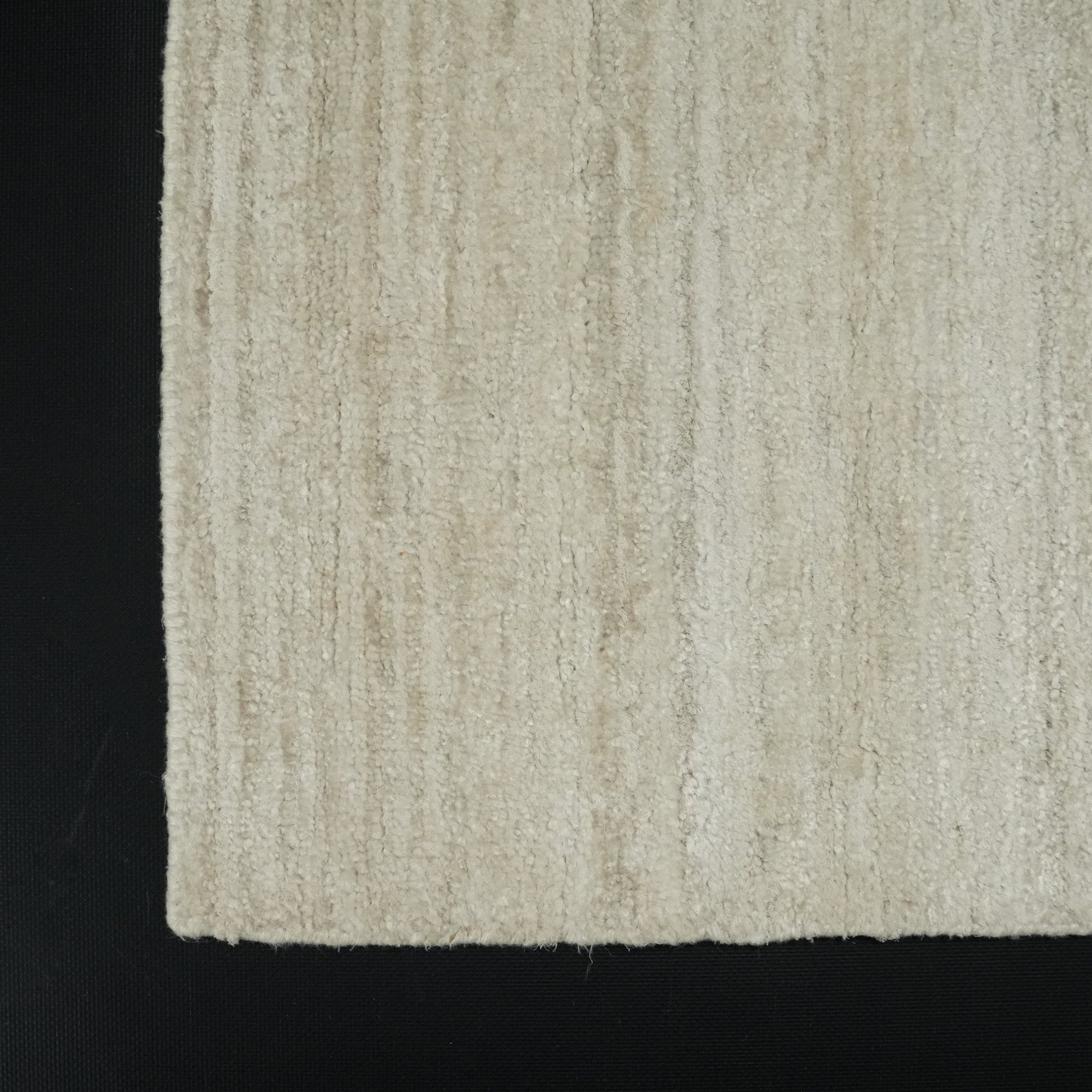 Hand Woven Simple Patterned White Viscose Carpet