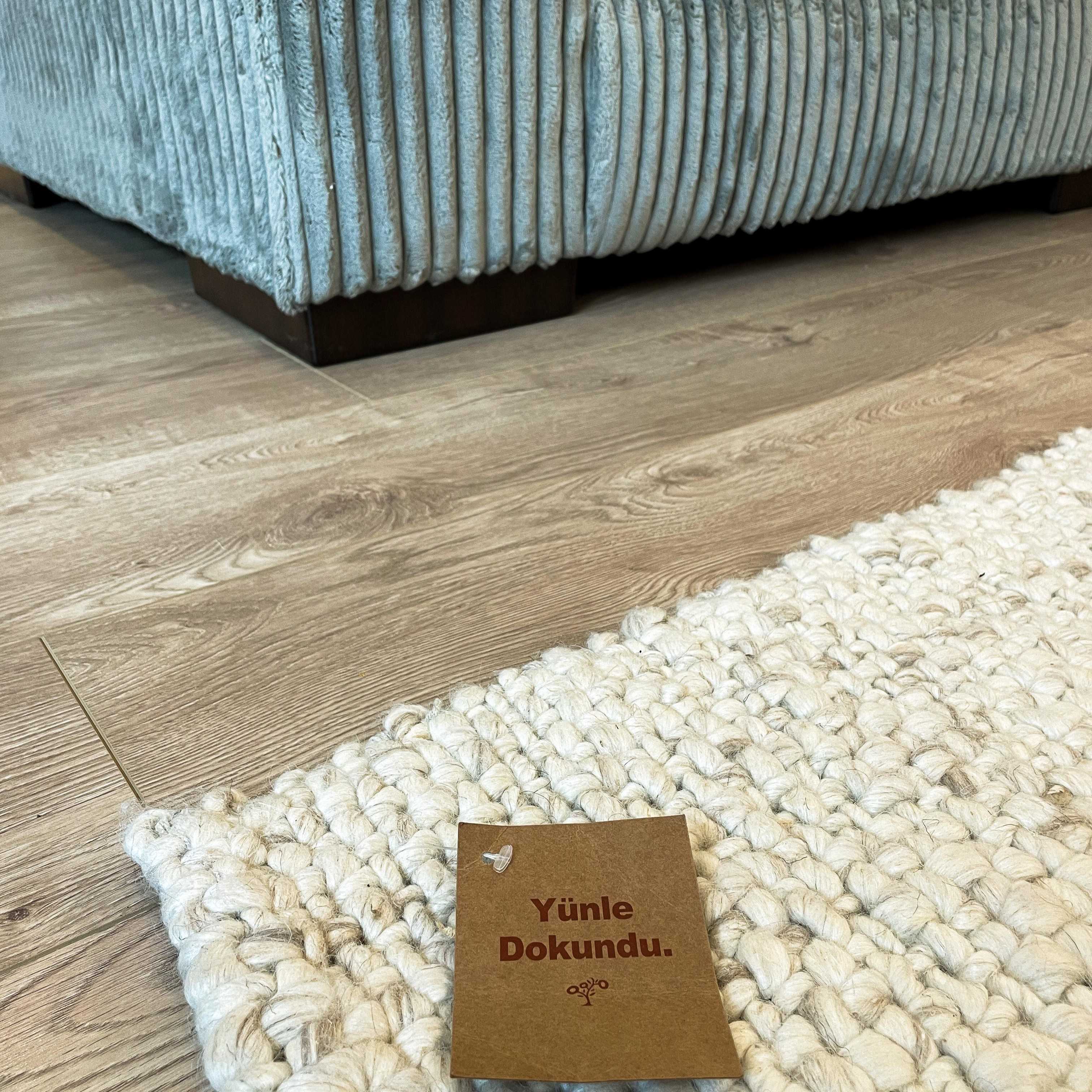 Hand Woven Plain Patterned White Wool Carpet