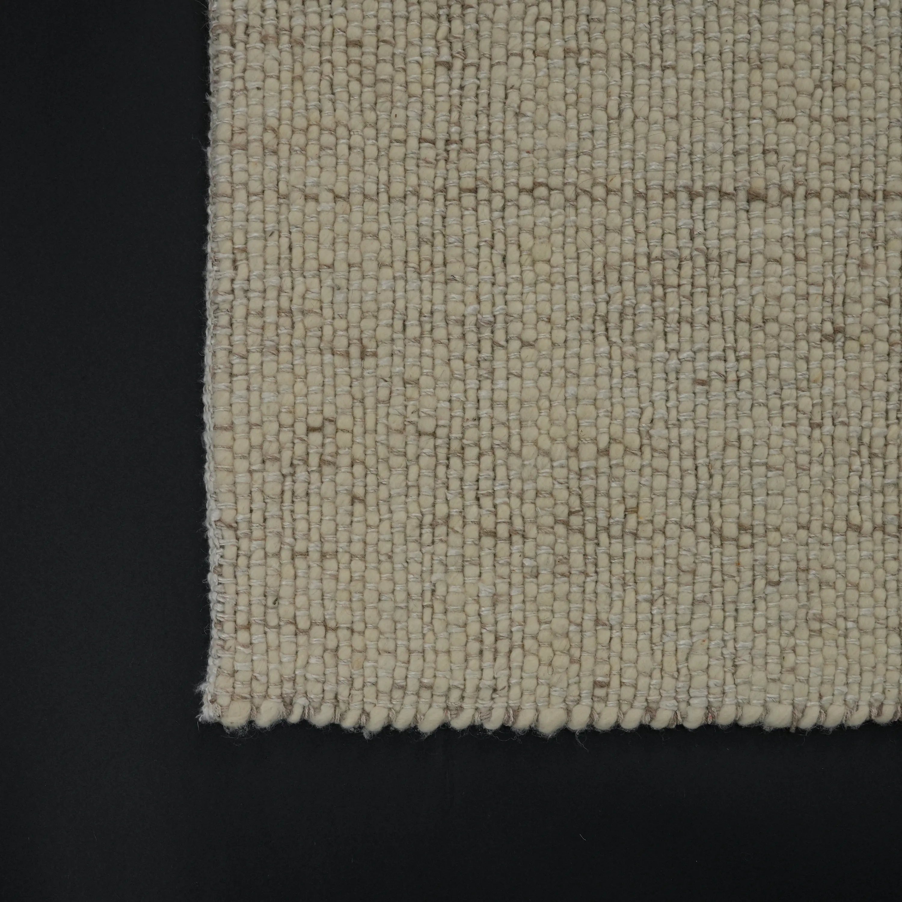 El Dokuma Sade Desenli Krem Yün Halı