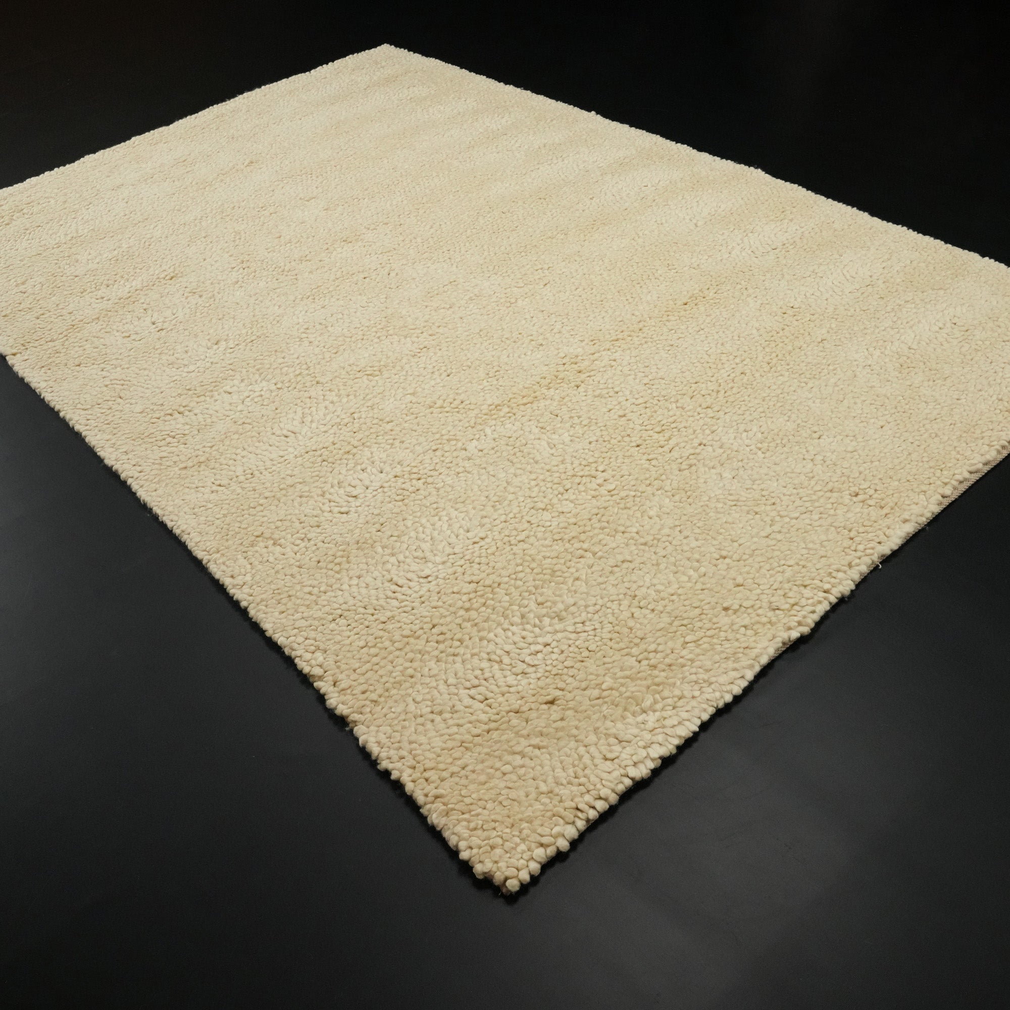 Hand Woven Plain Patterned Cream Wool Carpet