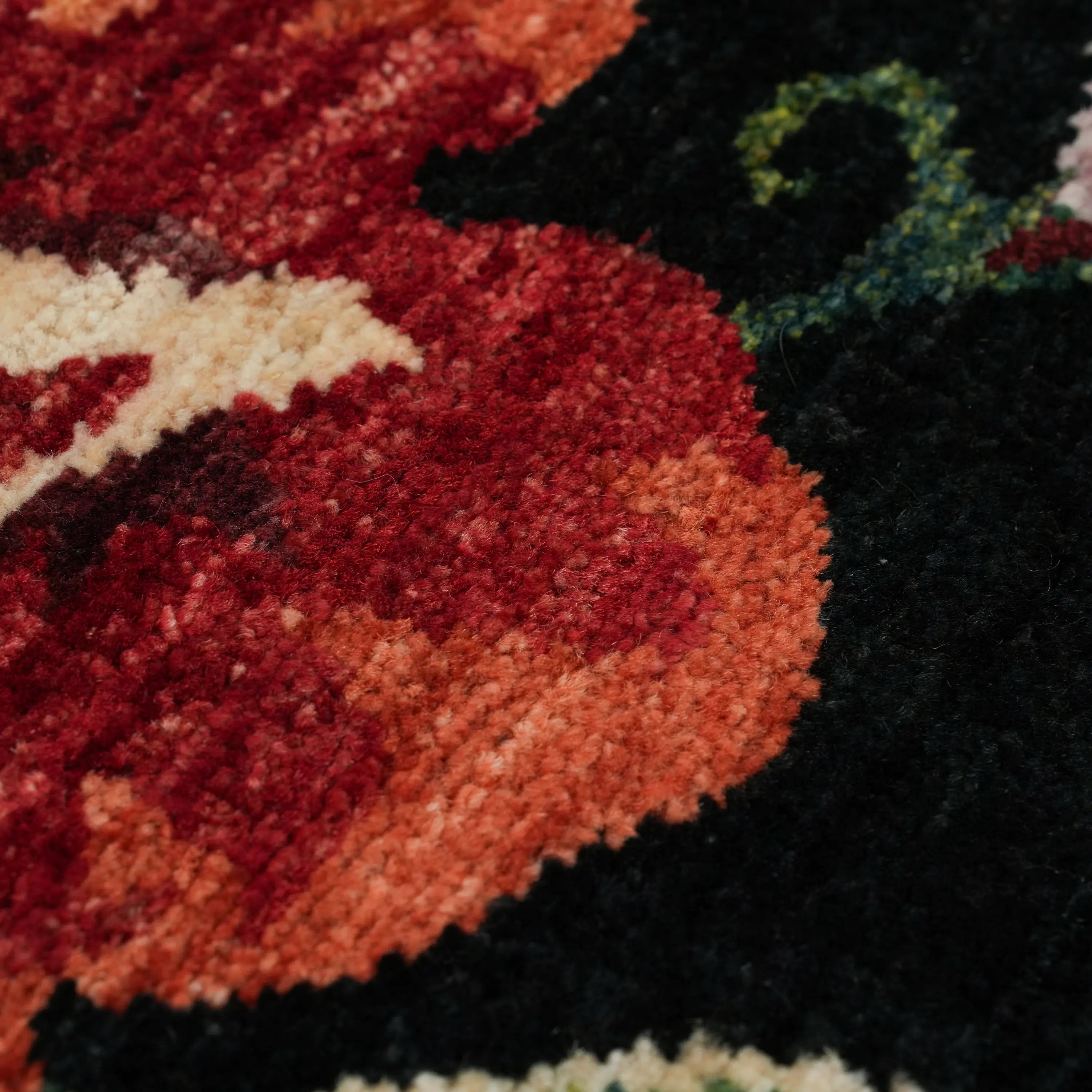 El Dokuma Siyah Karabağ Desenli Yün Siyah Halı