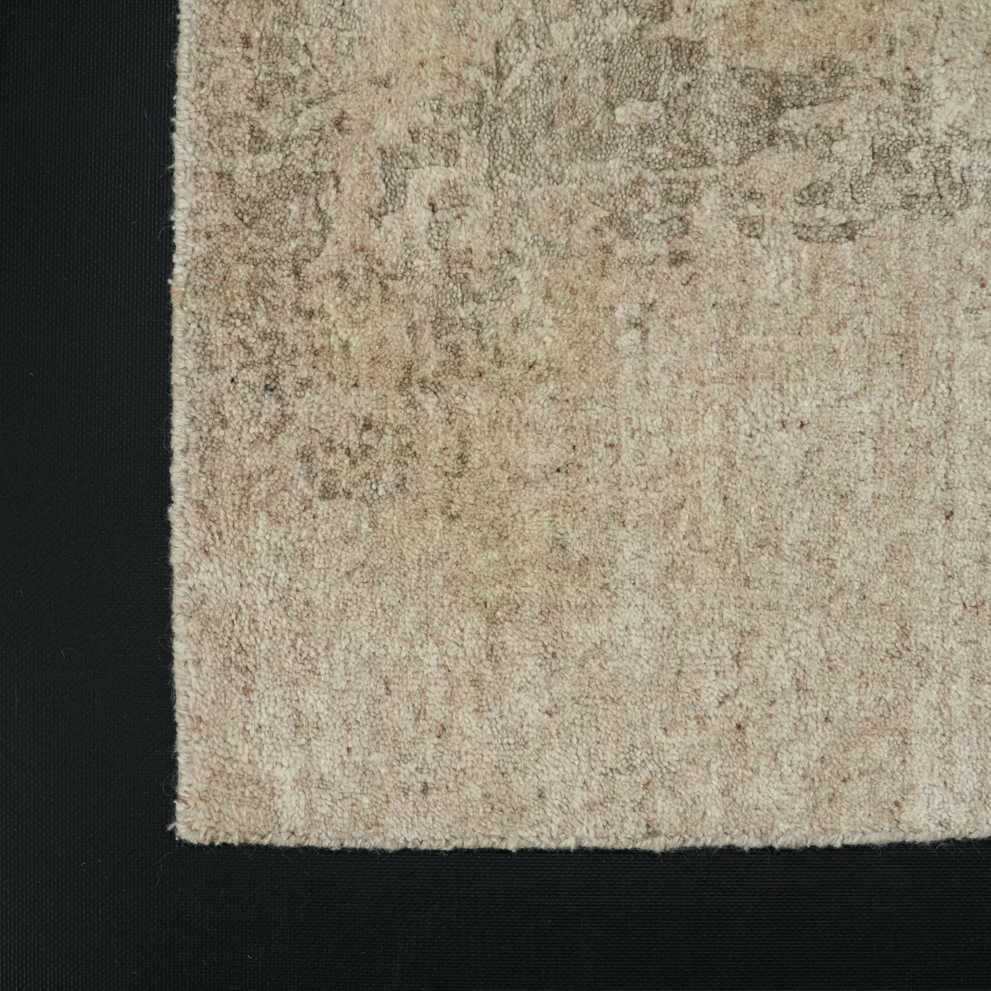 Tezgah Dokuma Soyut Desenli Bej Halı