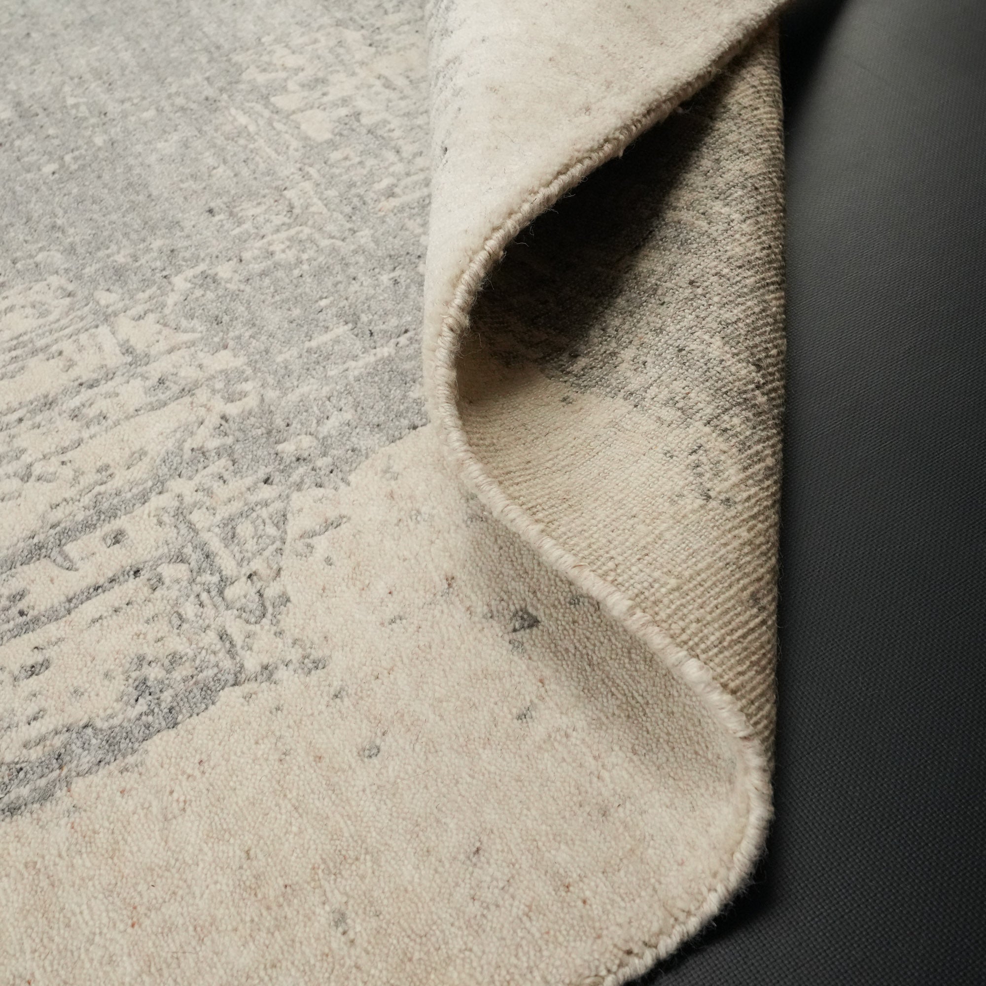 Handwoven Abstract Patterned Gray Rug