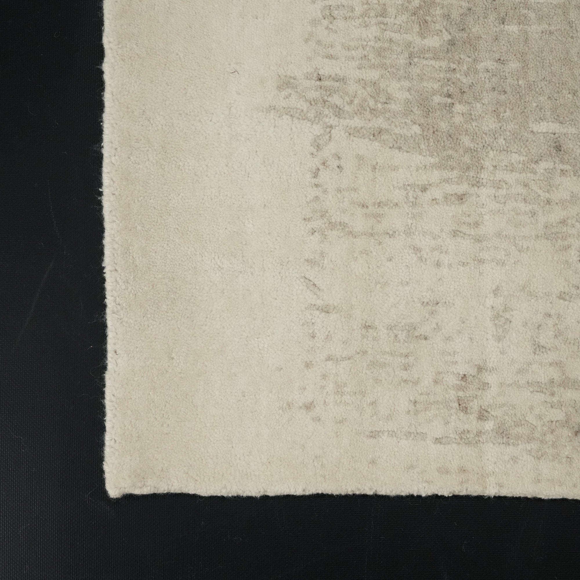 Hand Woven Abstract Patterned Cream Carpet