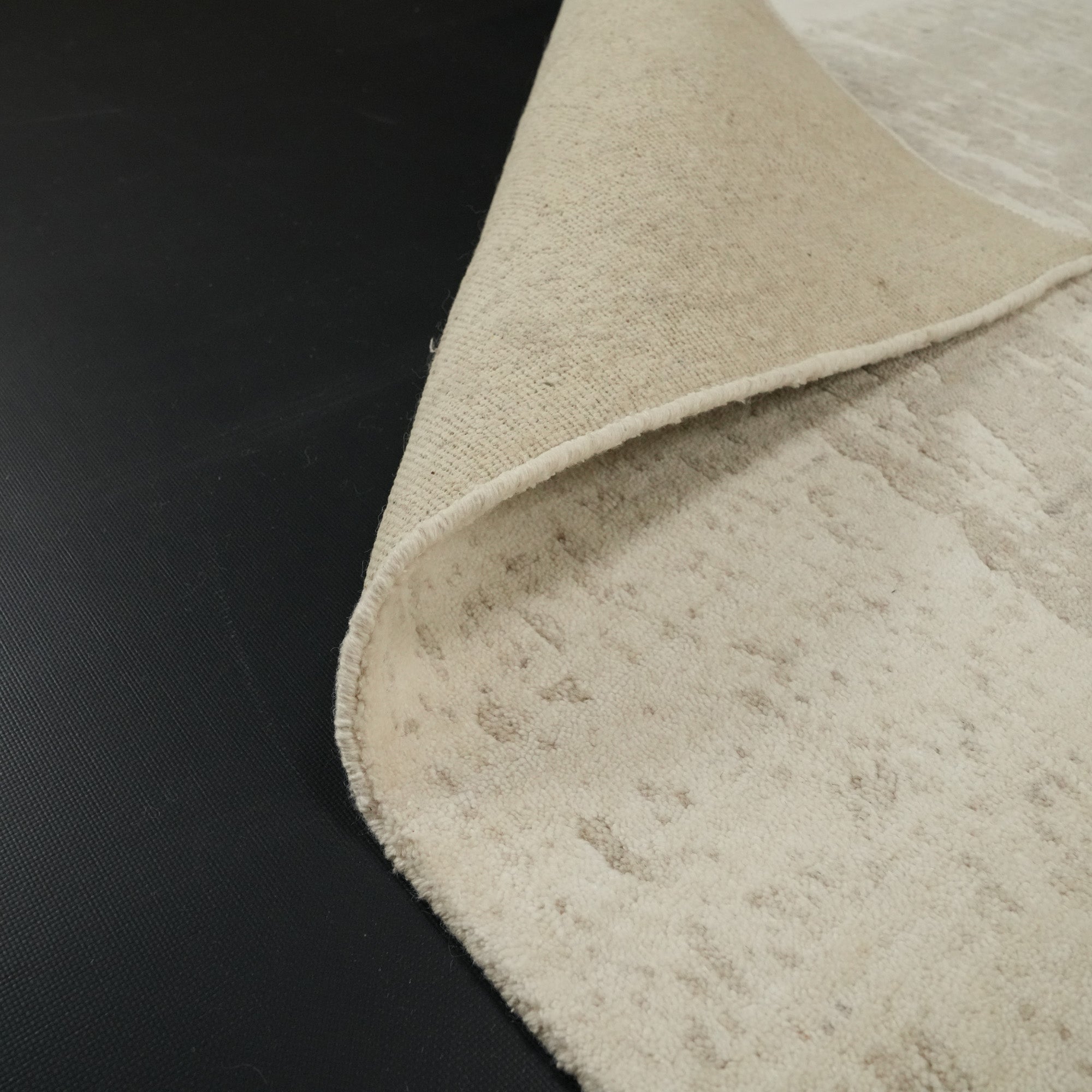 Hand Woven Abstract Patterned Cream Carpet