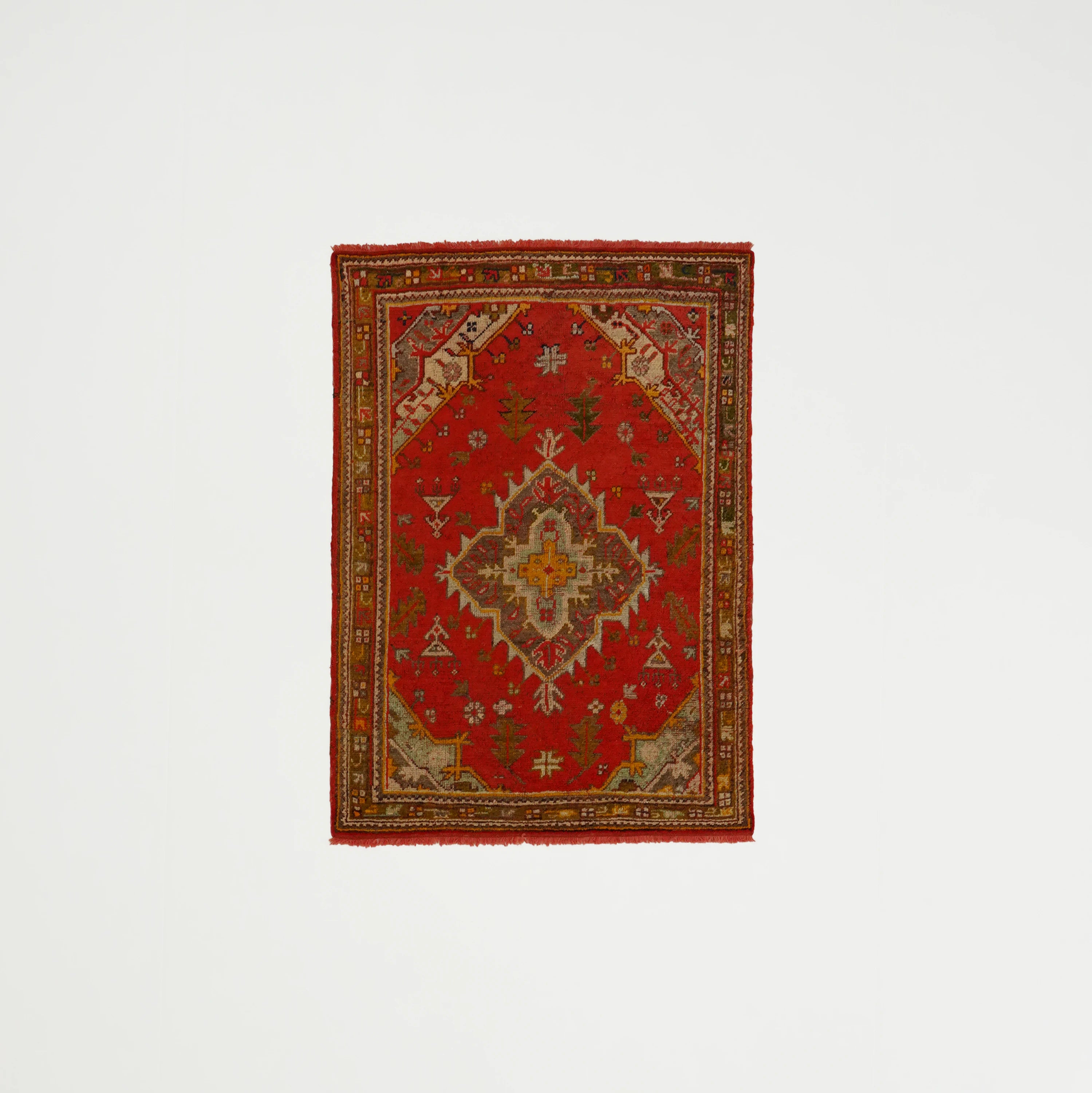 El Dokuma Uşak Desenli Kırmızı Kök Boyalı 130 Yaş Yün Halı