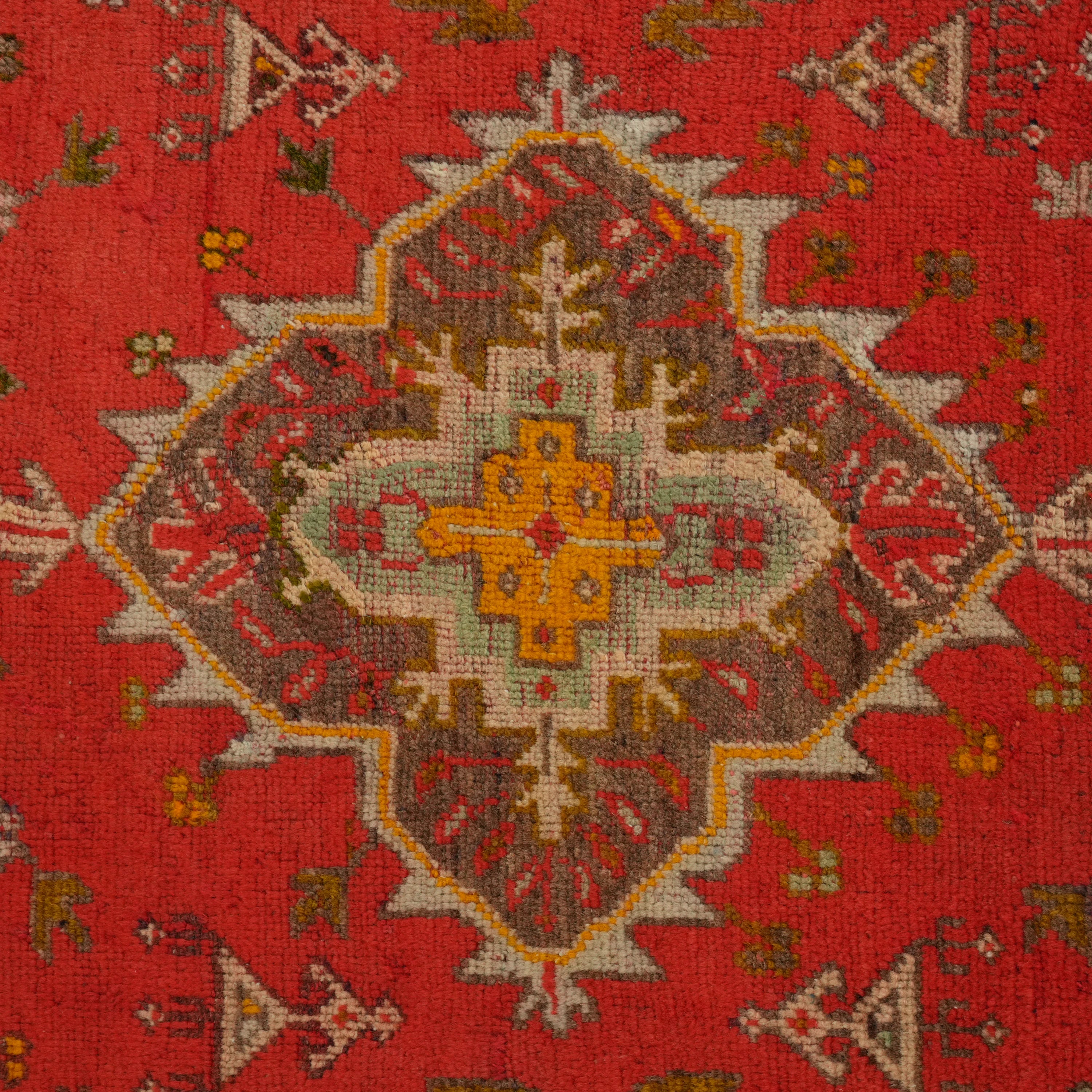 El Dokuma Uşak Desenli Kırmızı Kök Boyalı 130 Yaş Yün Halı