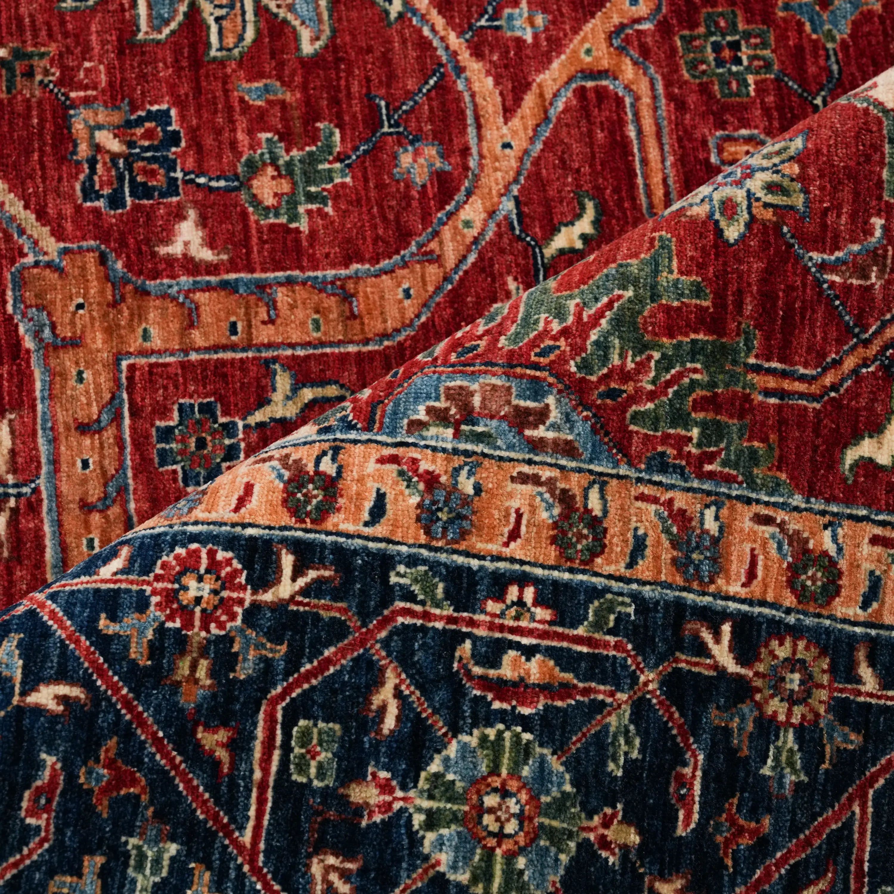 El Dokuma Uşak Desenli Kırmızı Yün Halı