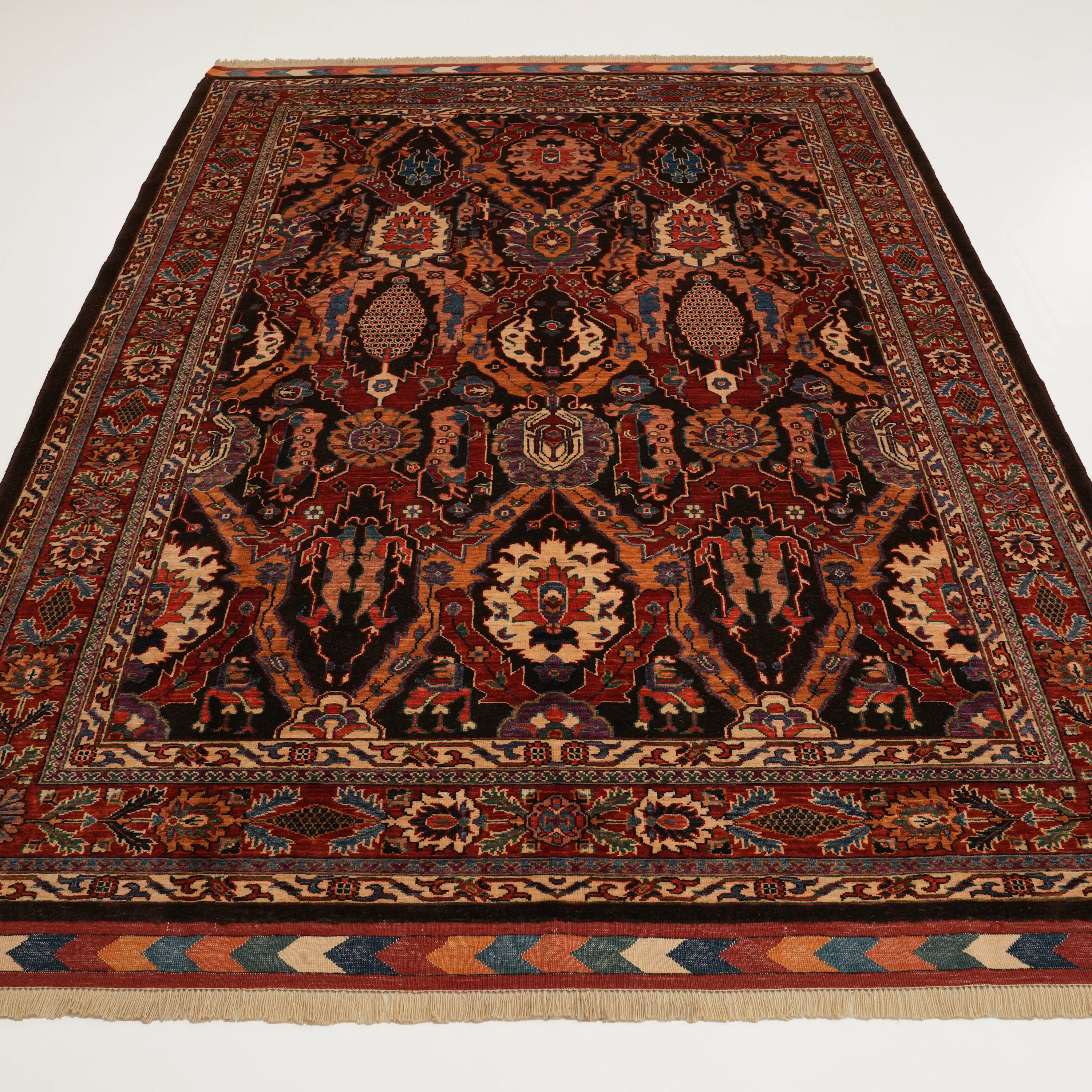 El Dokuma Uşak Desenli Yün Rengarenk Halı